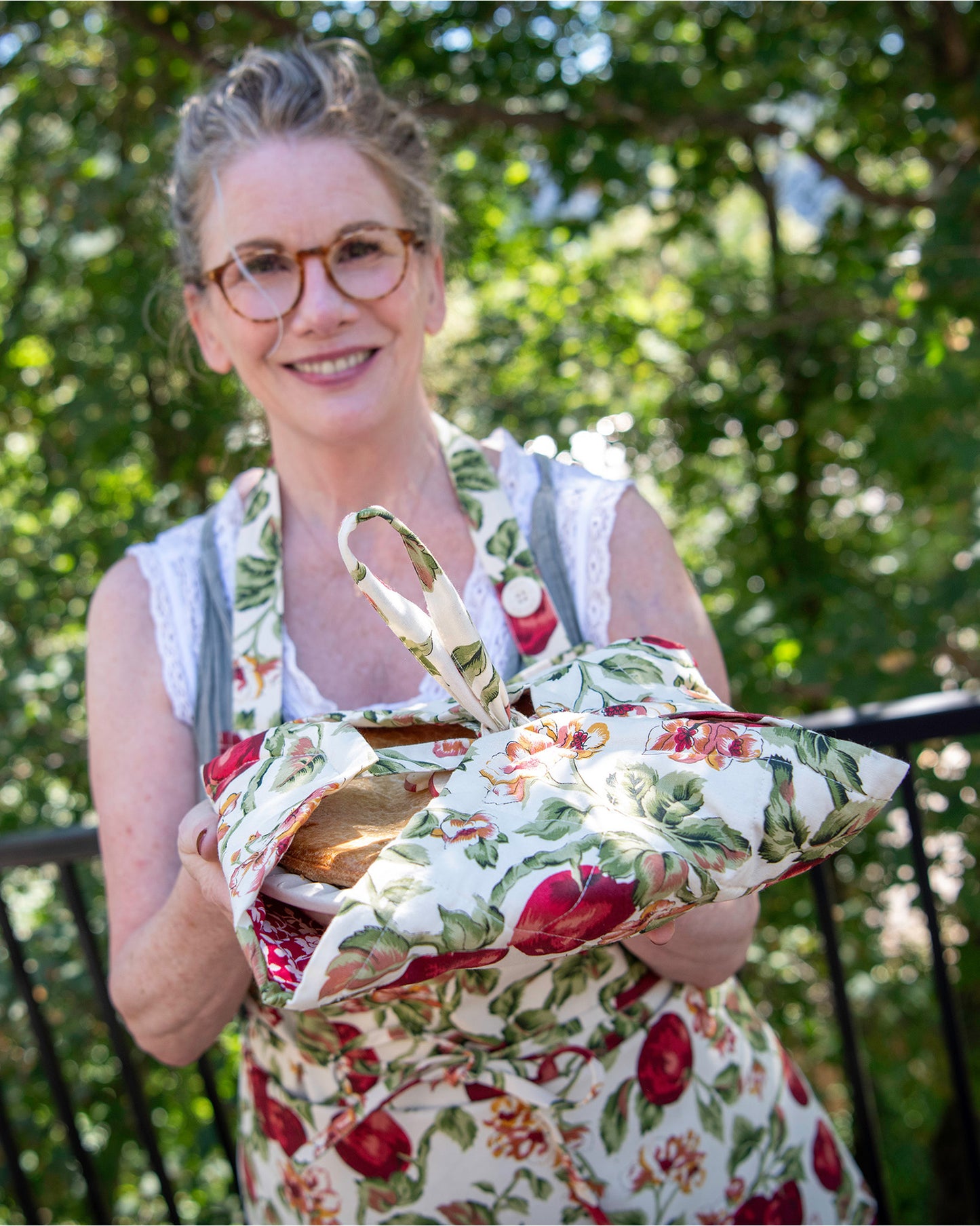 Easy As Pie Carrier in Orchard Bliss