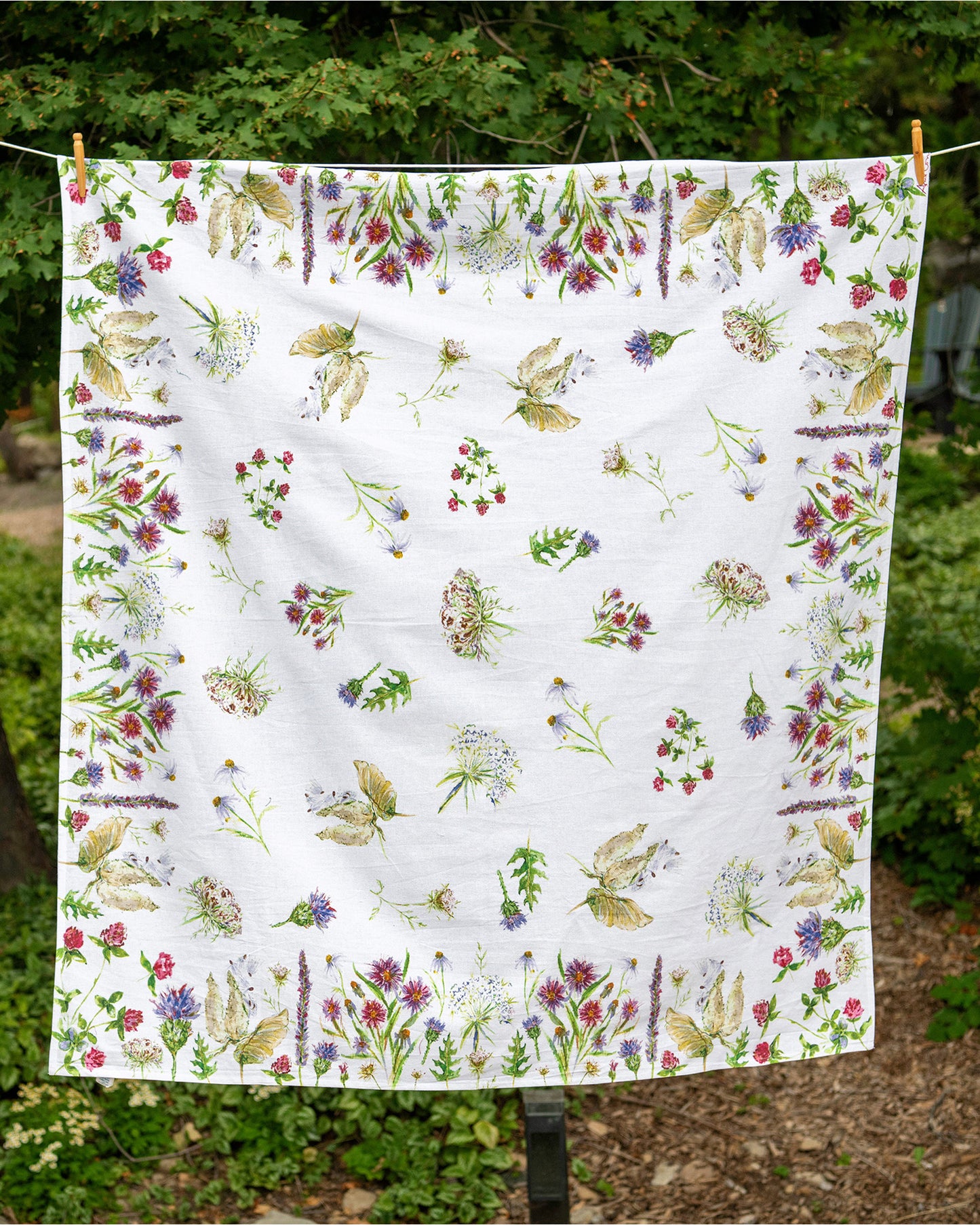 April's Field Flowers Breakfast Tablecloth