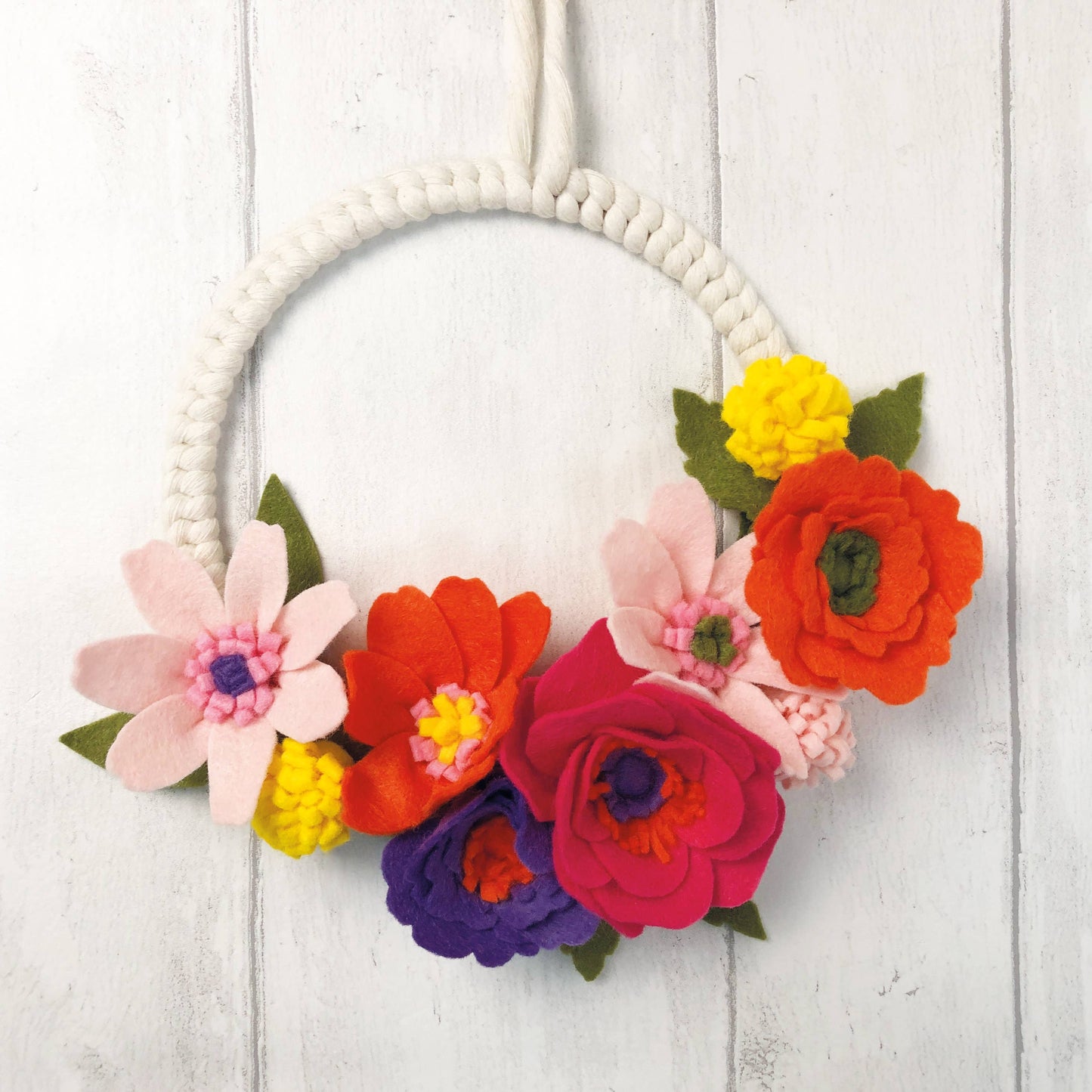 Felt Flower & Macrame Kit in Spring Wreath