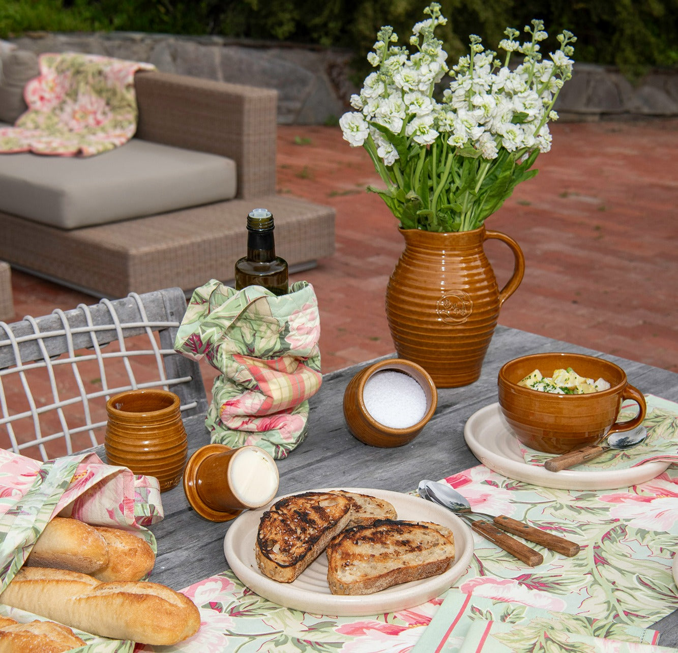 Cinnamon Glaze Butter Crock