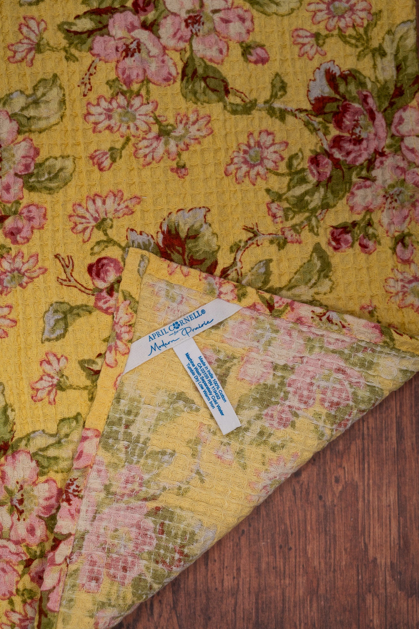 Apple Blossom Tea Towel + Set Of 3 Wooden Loop Hangers