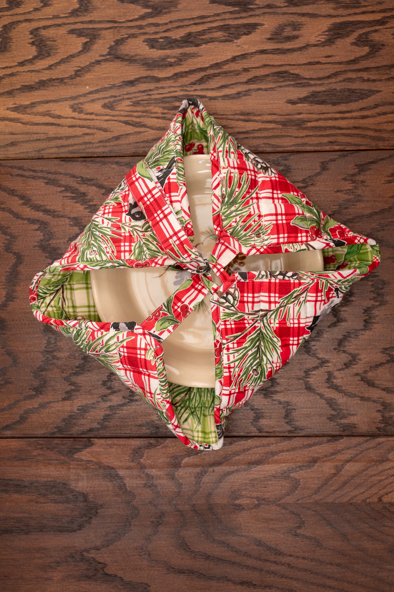 Chickadee Pie Carrier