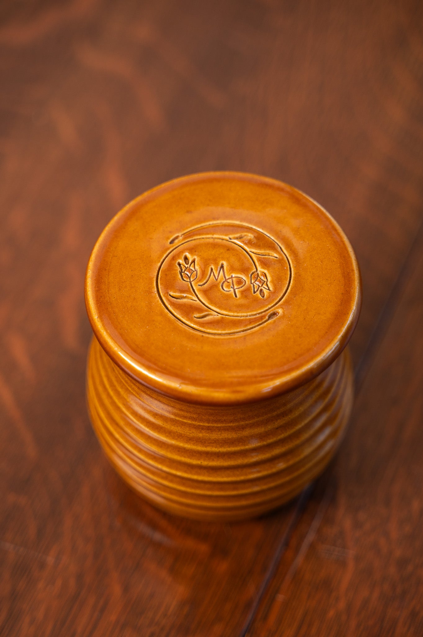 Cinnamon Glaze Butter Crock