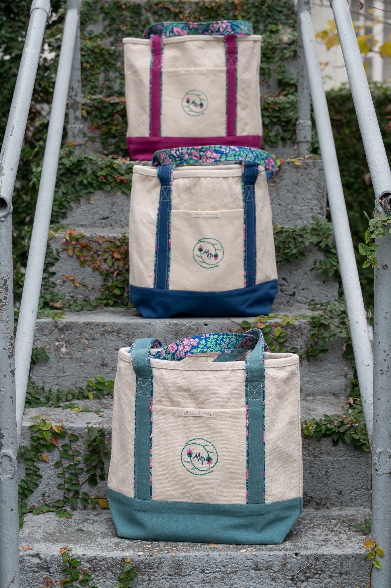Prairie Essentials Tote Bag in Green