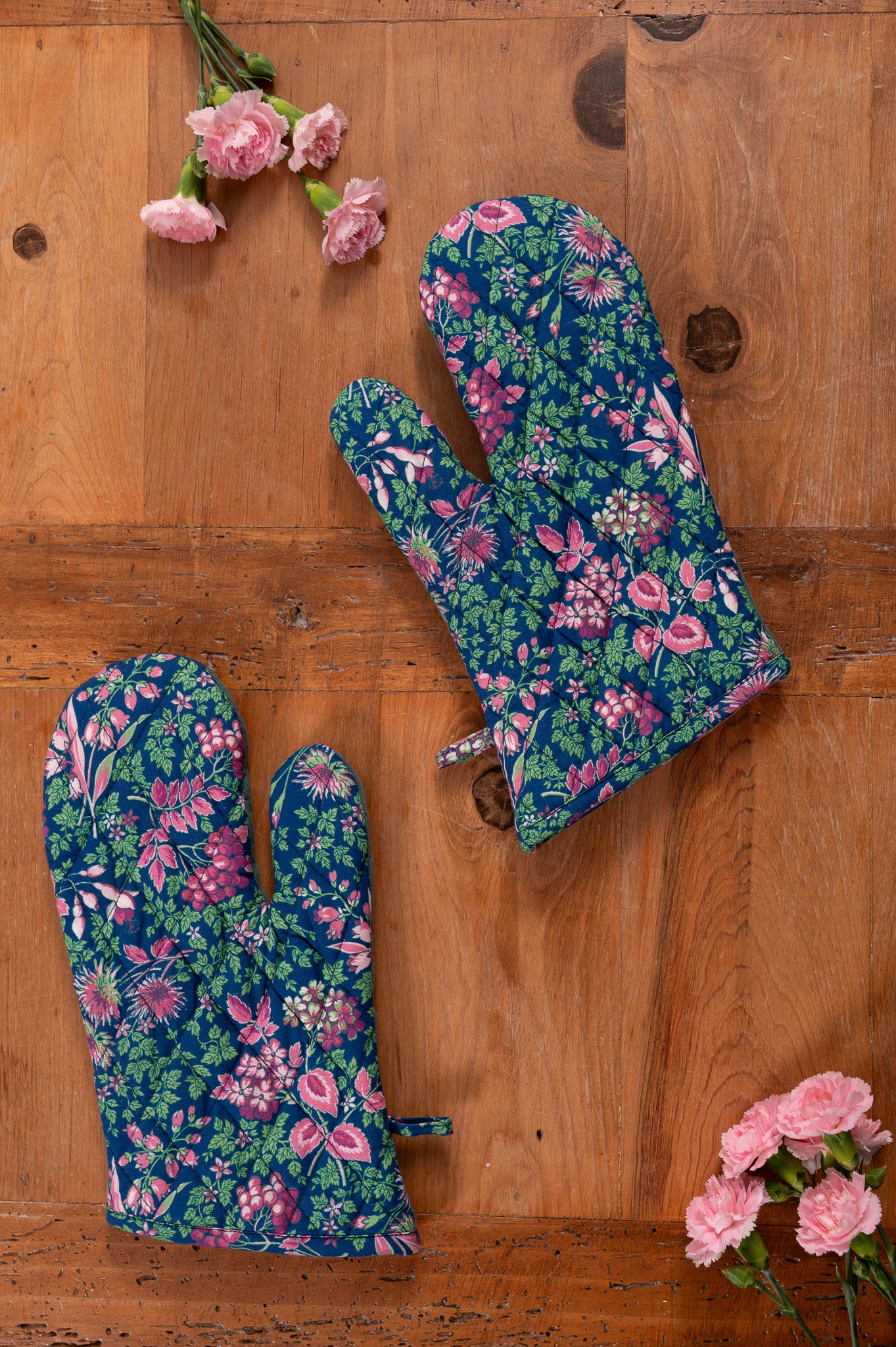 Prairie Essentials Oven Mitt in Green, Set of 2