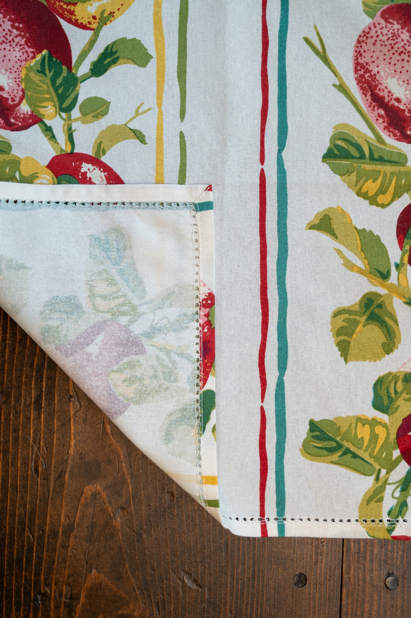Apple Tree Luncheon Napkins, Set of 4