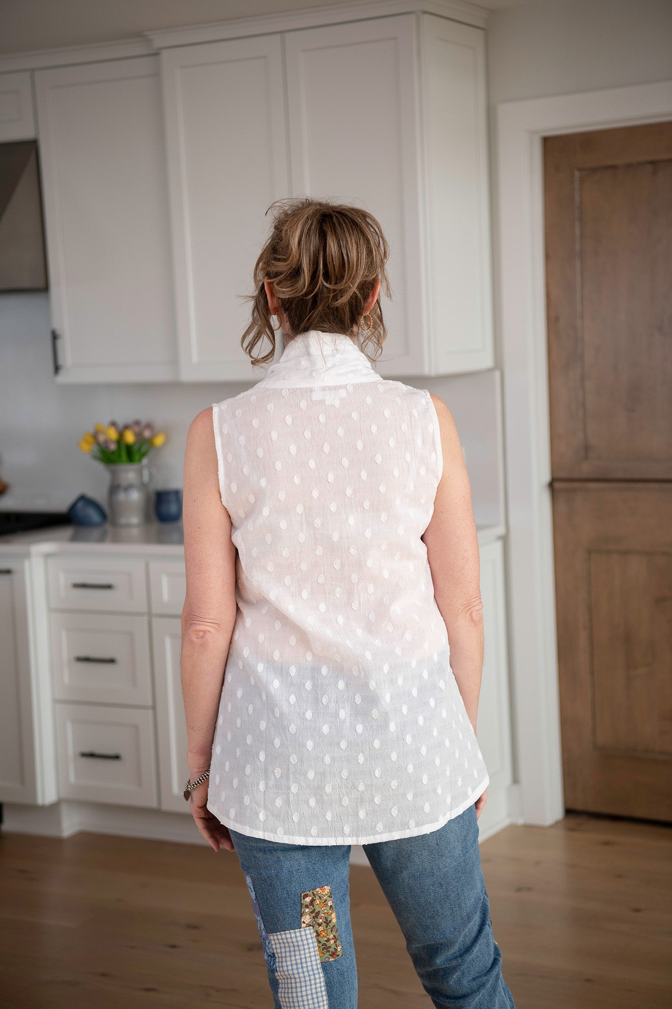 Cameo Sleeveless Blouse in White