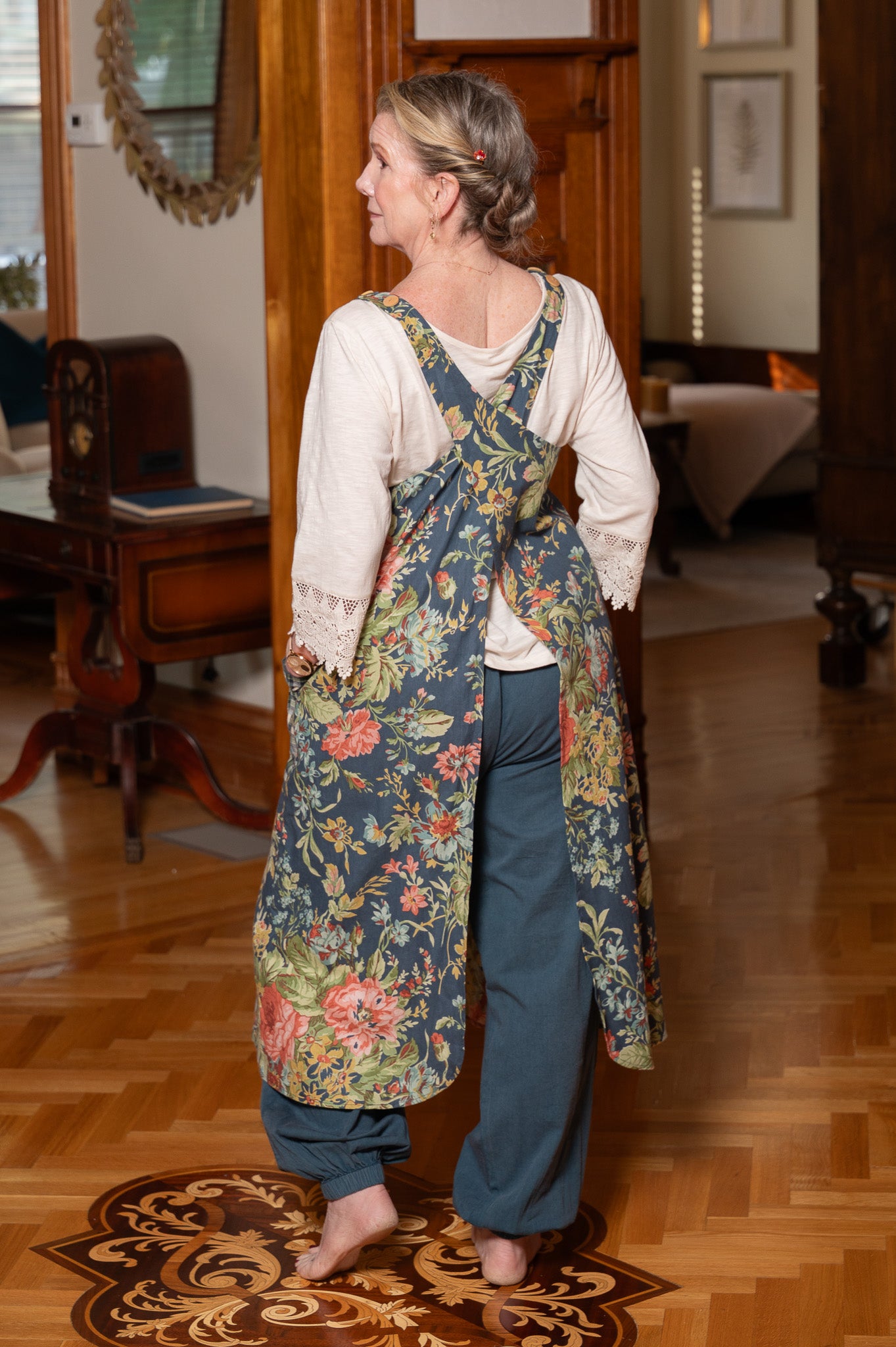 Eternal Rose Farmhouse Apron