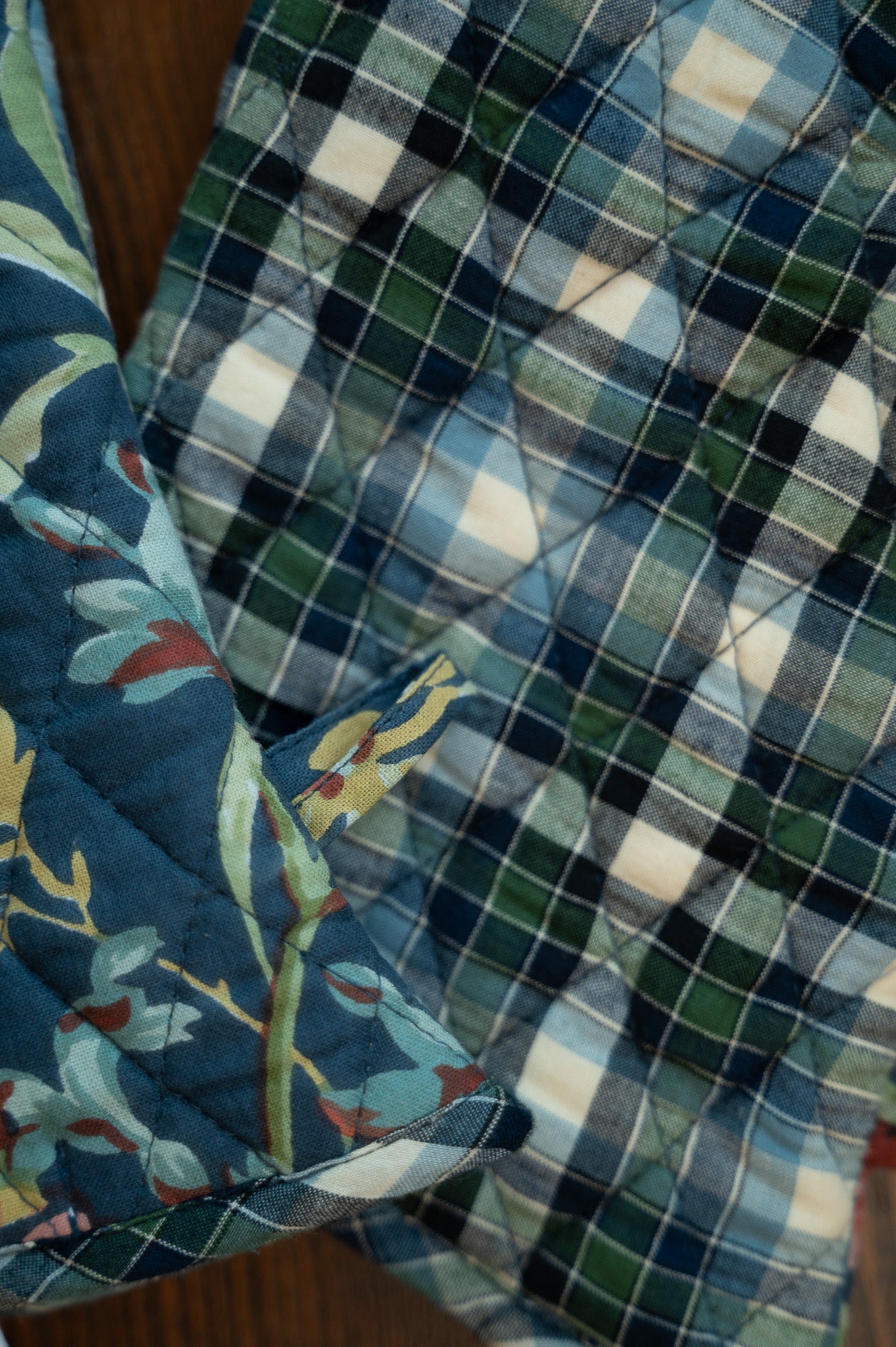 Eternal Rose Oven Mitts, Set of 2