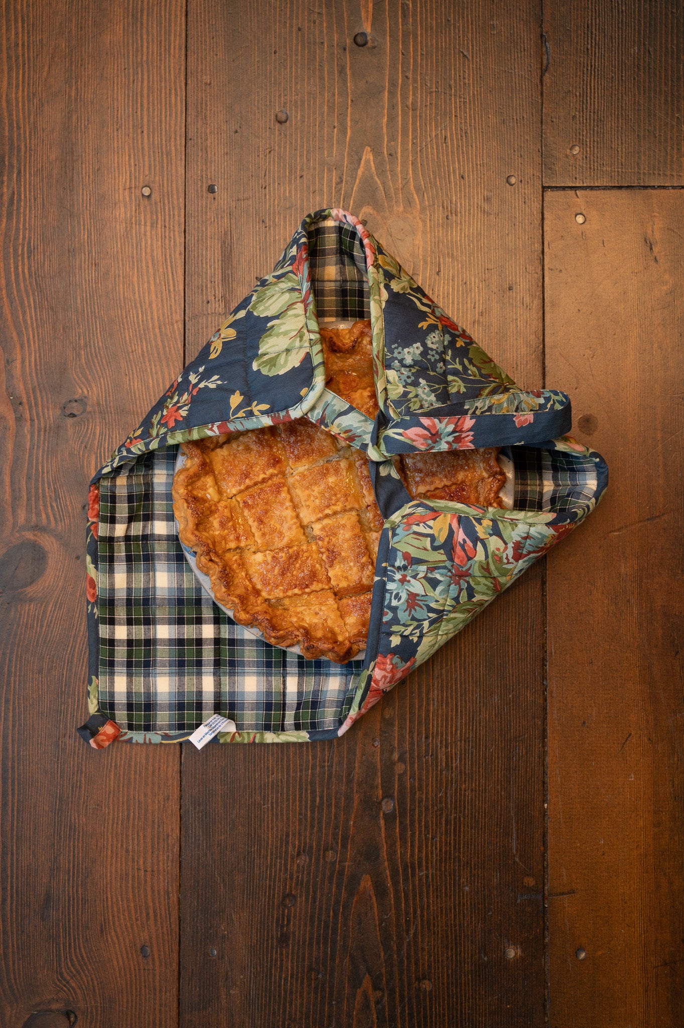 Eternal Rose Pie Carrier