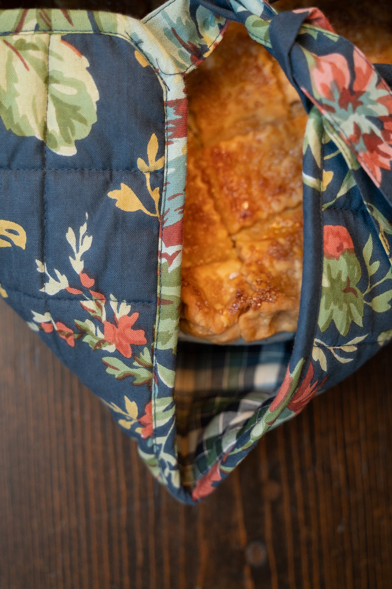 Eternal Rose Pie Carrier