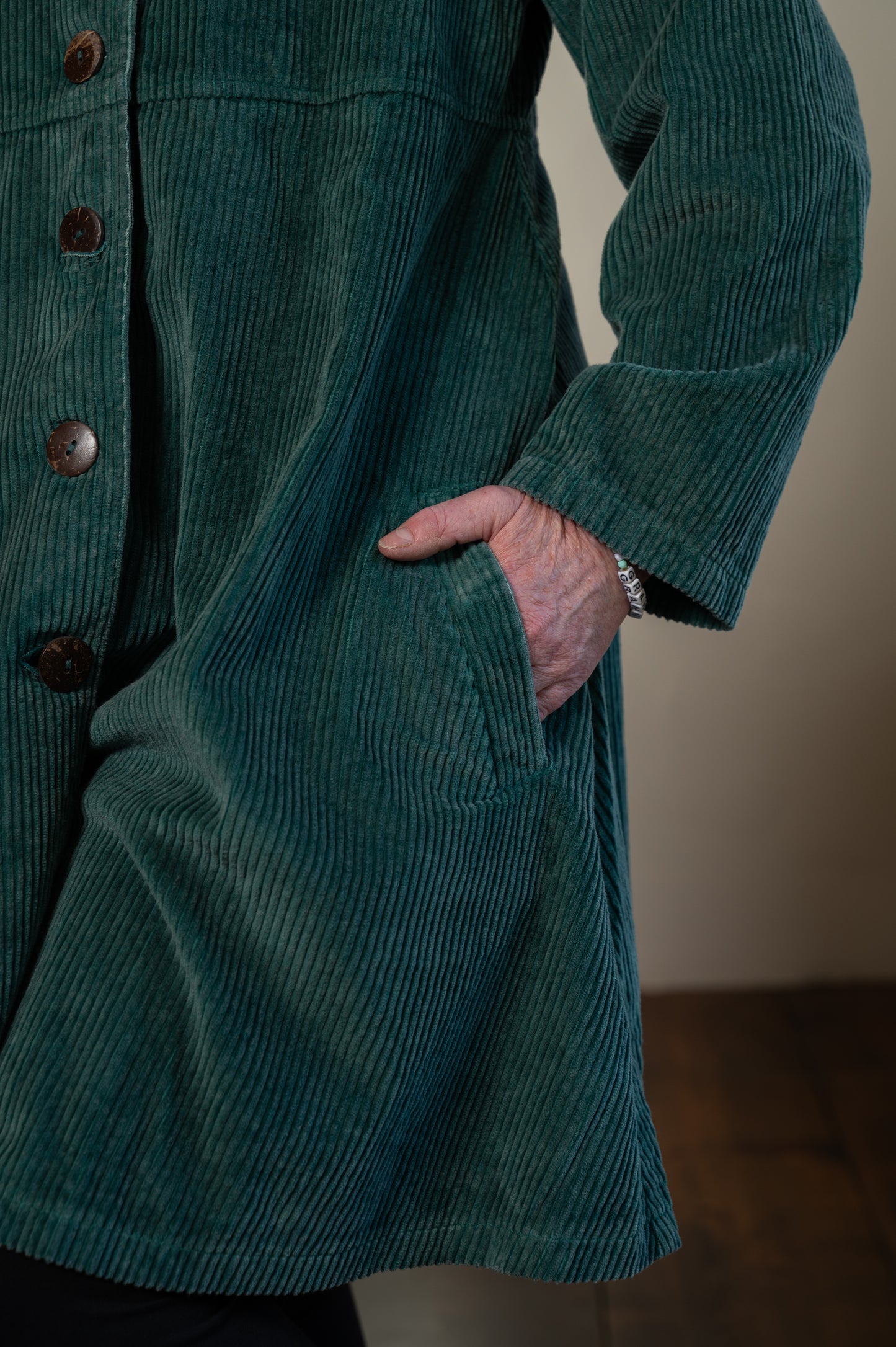 Farmer's Market Cord Jacket in Sunwashed Green