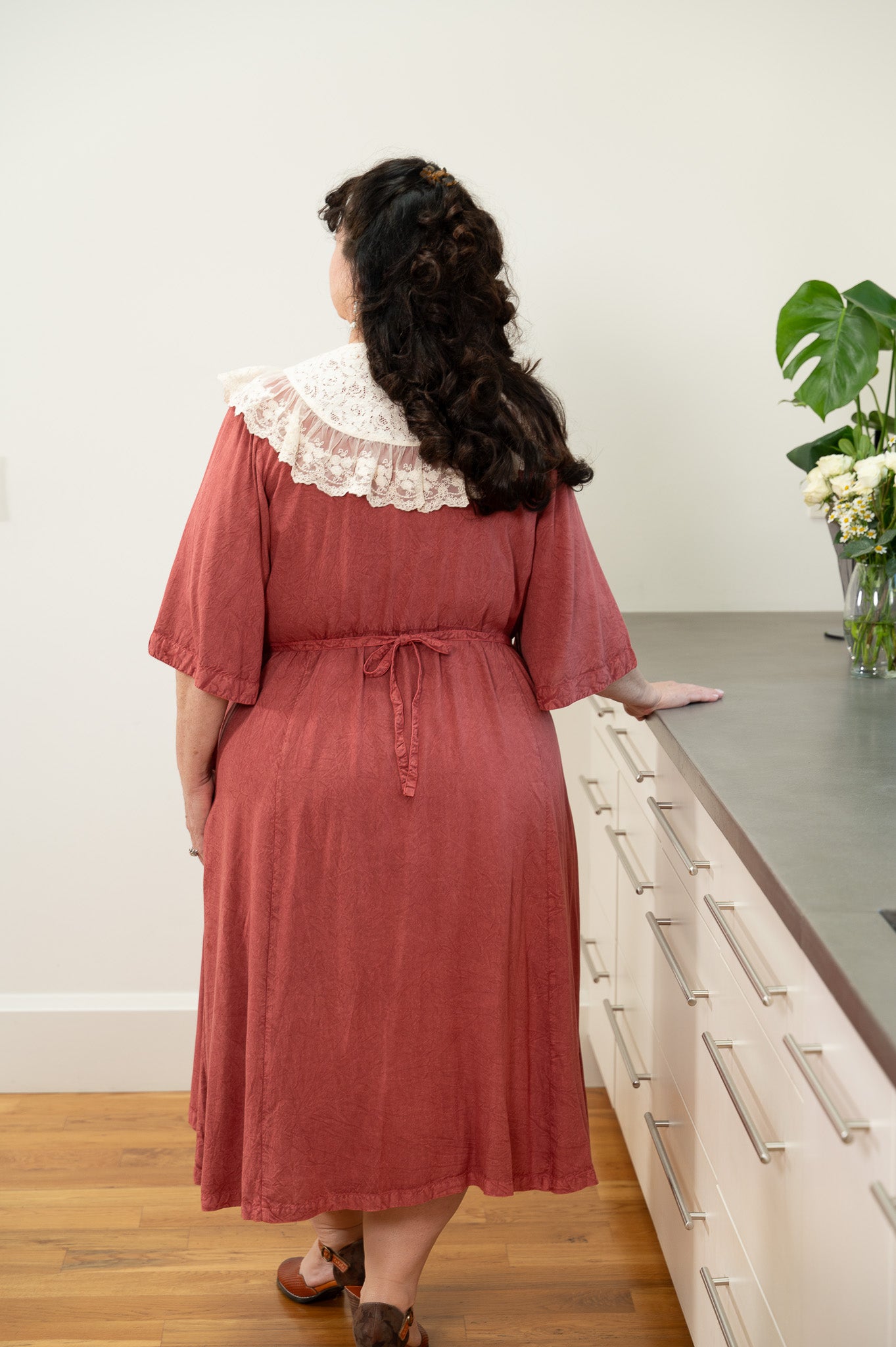 French Lace Collar in Antique White