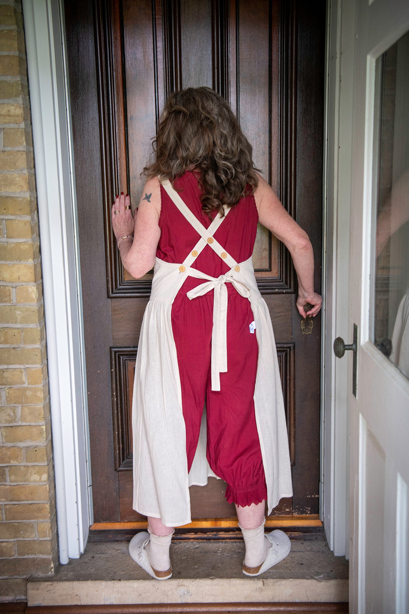 Little House Lover's Mercantile Apron in Parchment