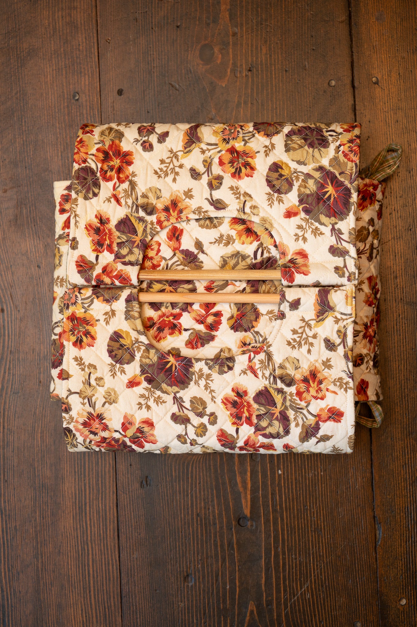 Nasturtium Wheat Casserole Carrier
