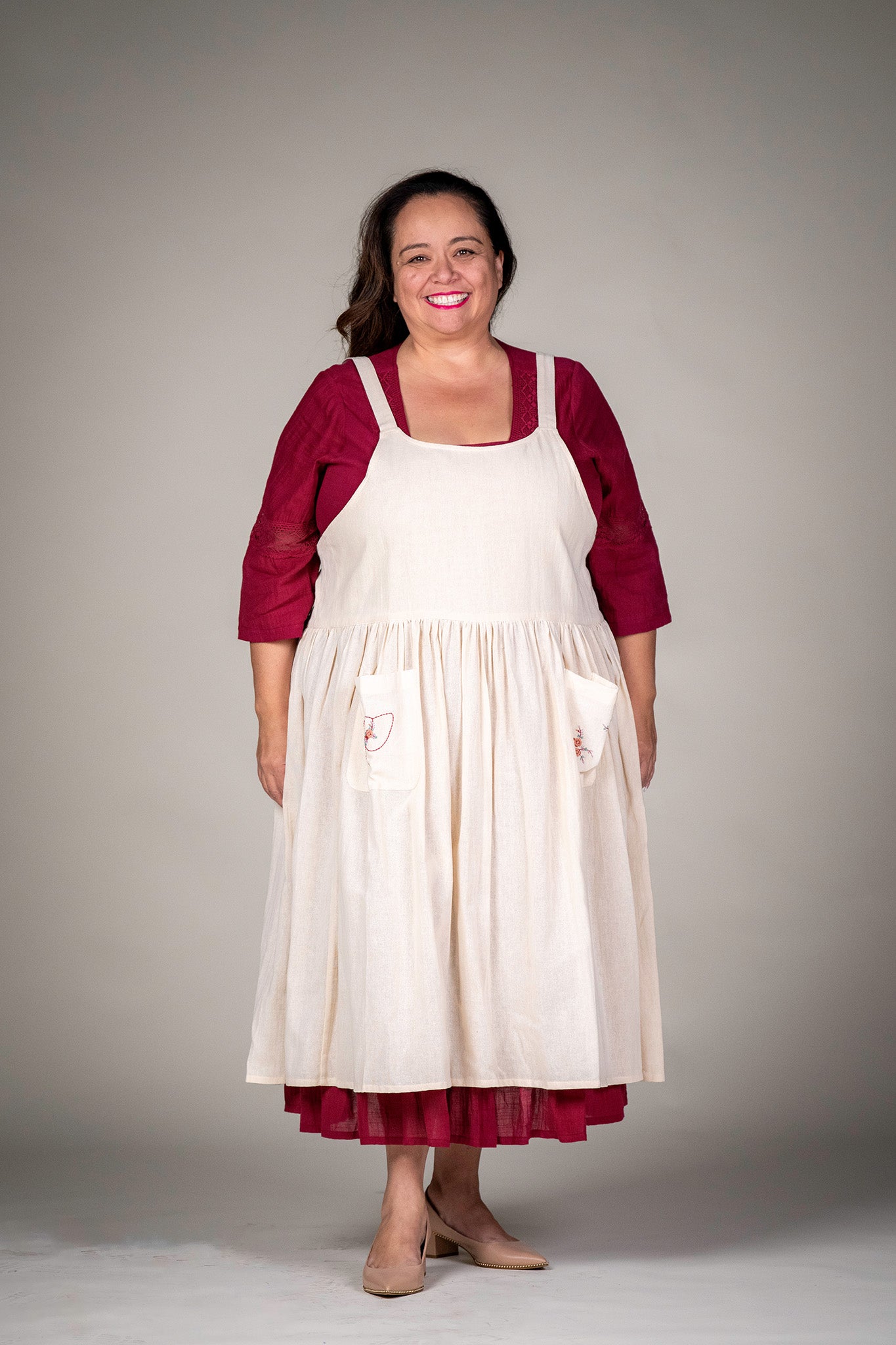 Little House Lover's Mercantile Apron in Parchment