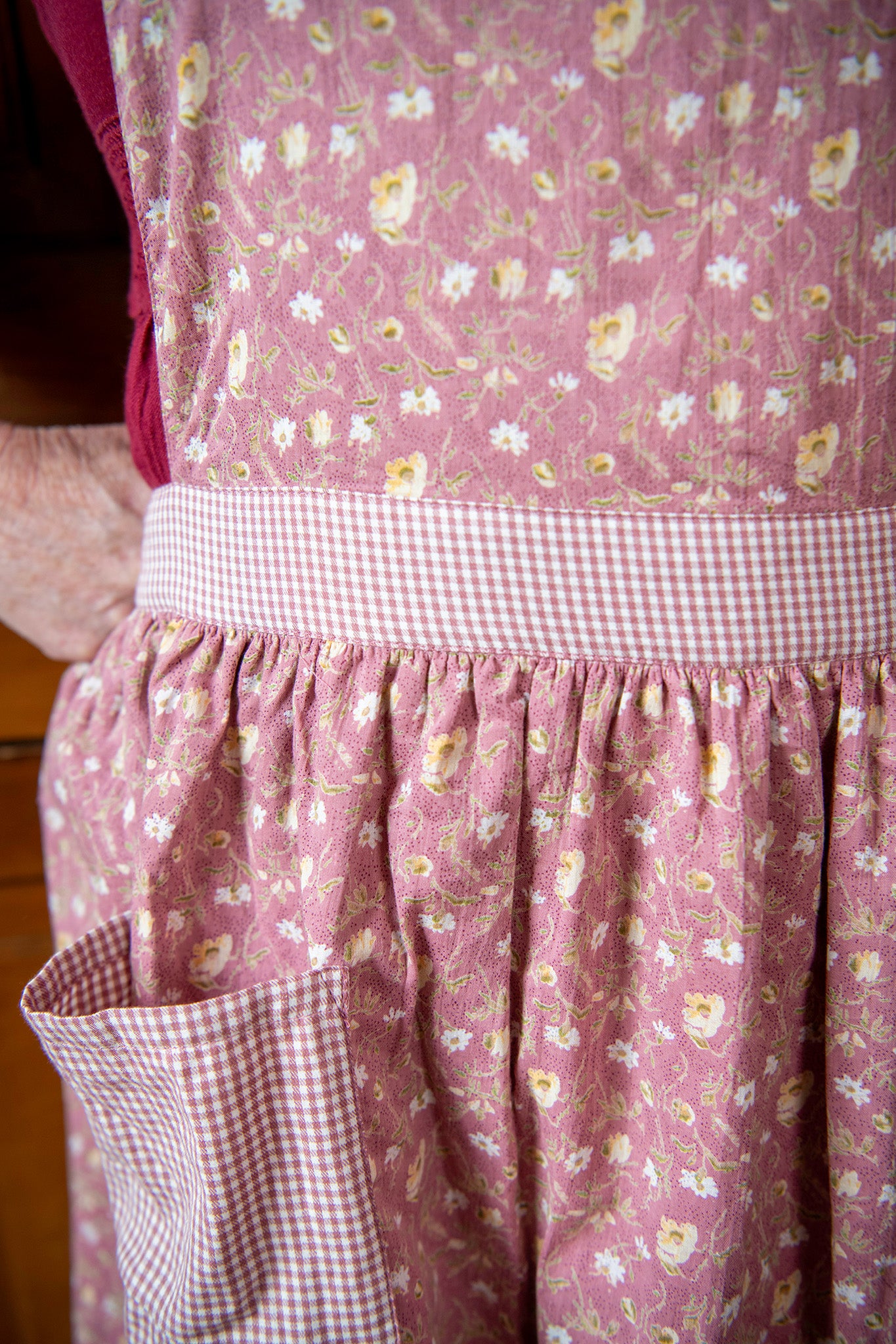 Little House Lover's Posey Apron