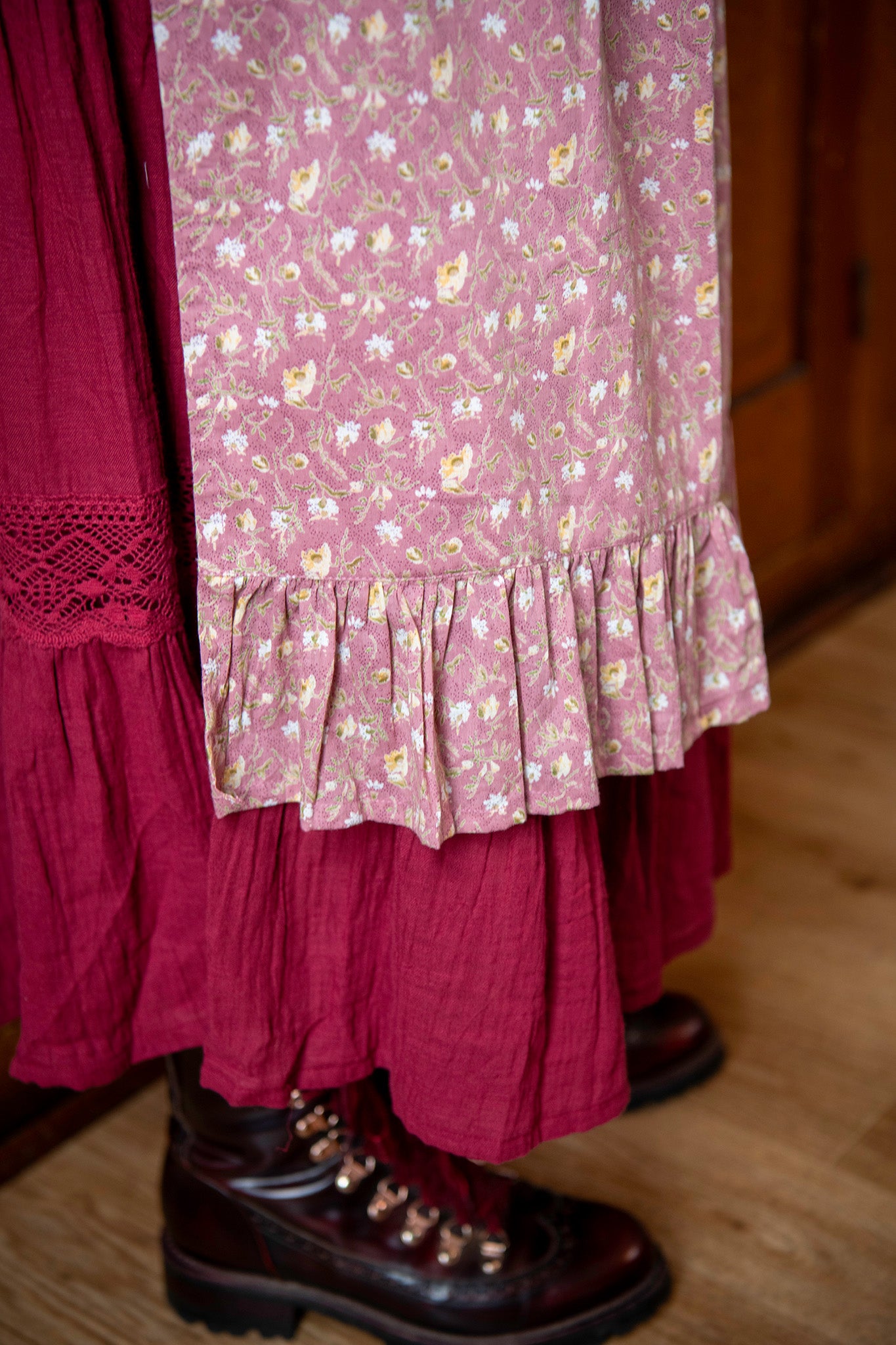 Little House Lover's Posey Apron