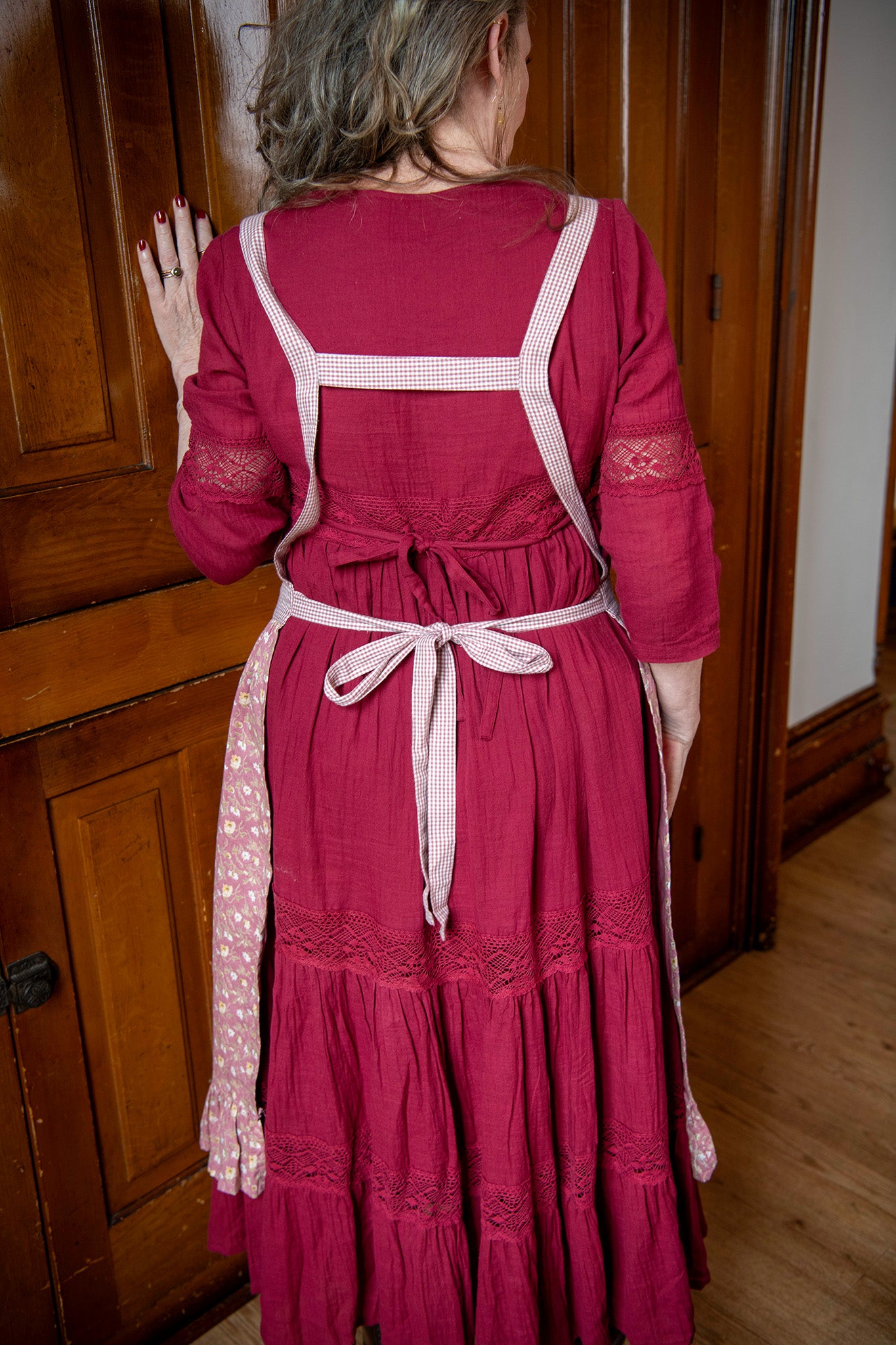 Little House Lover's Posey Apron