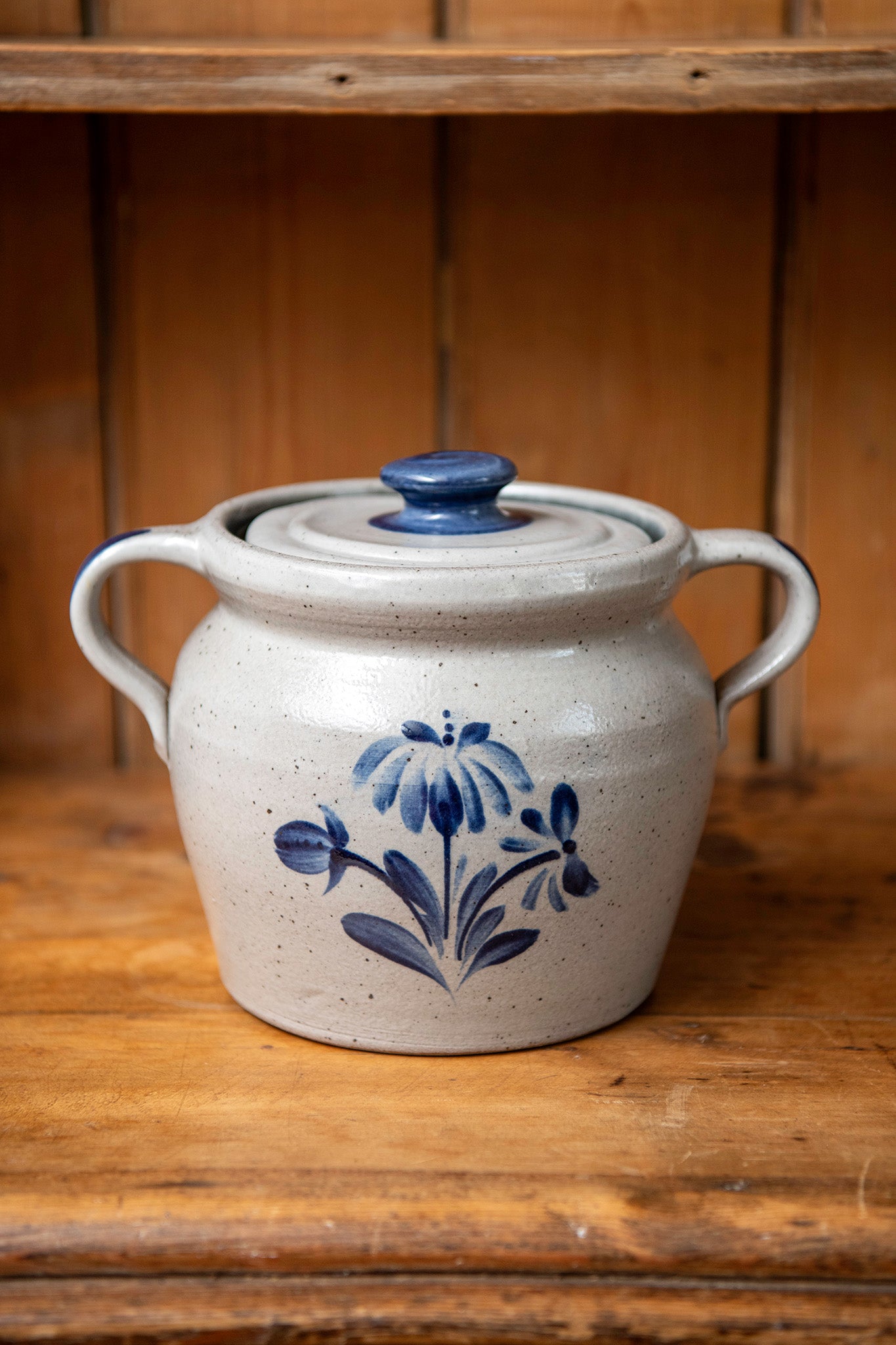 Covered Bean Pot with Lid in Classic Gray Finish