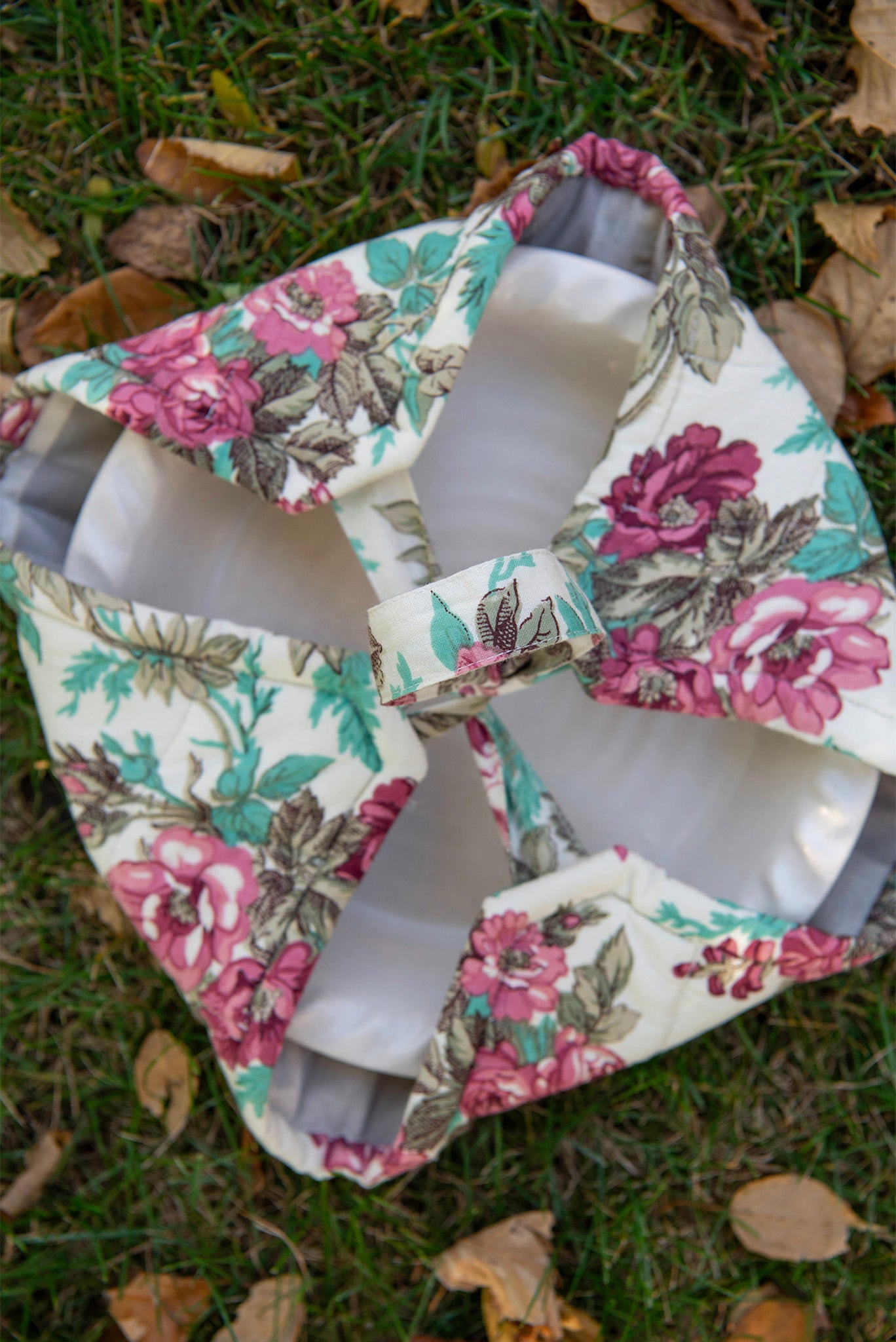 Easy As Pie Carrier in Ma Cherie Floral
