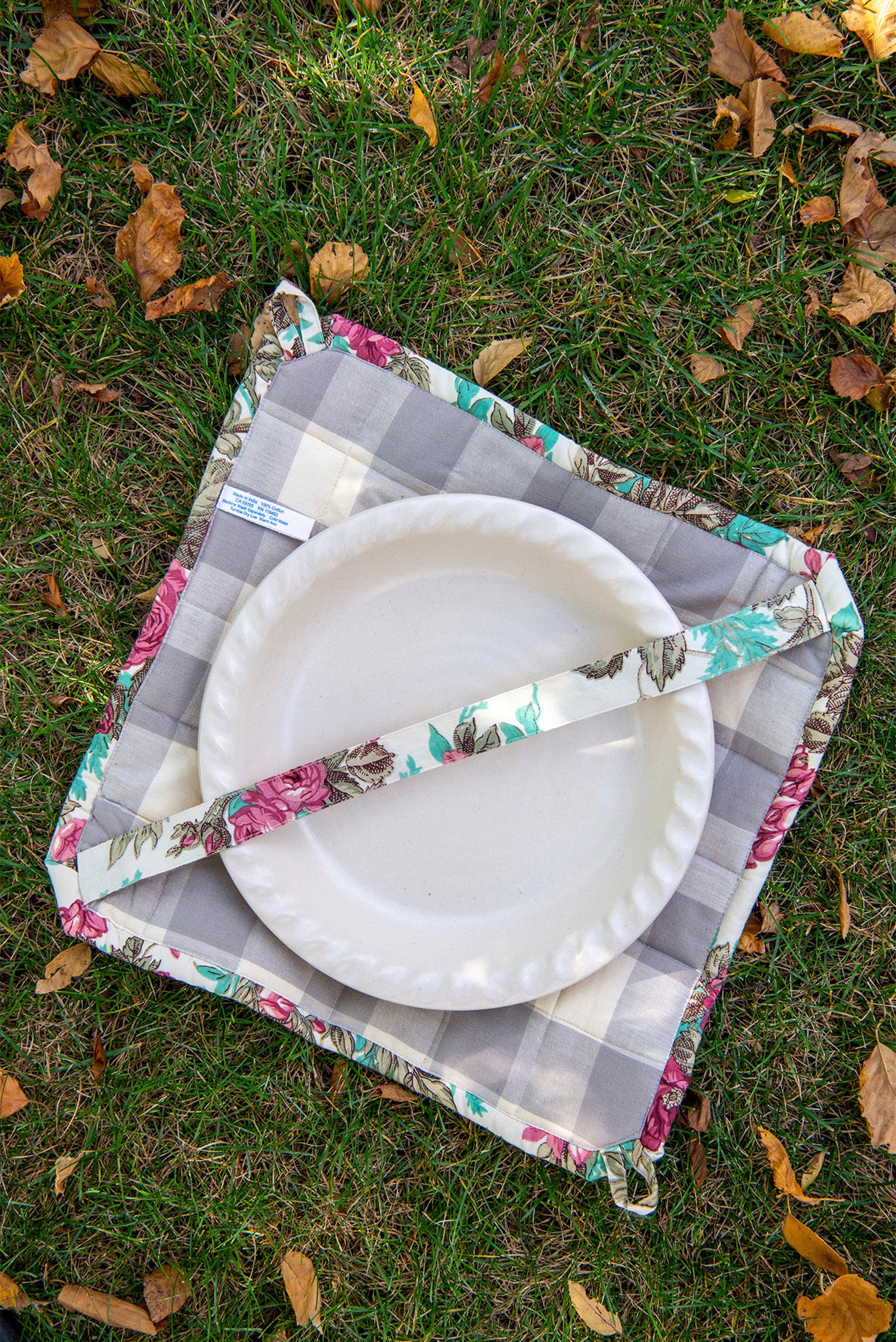 Easy As Pie Carrier in Ma Cherie Floral
