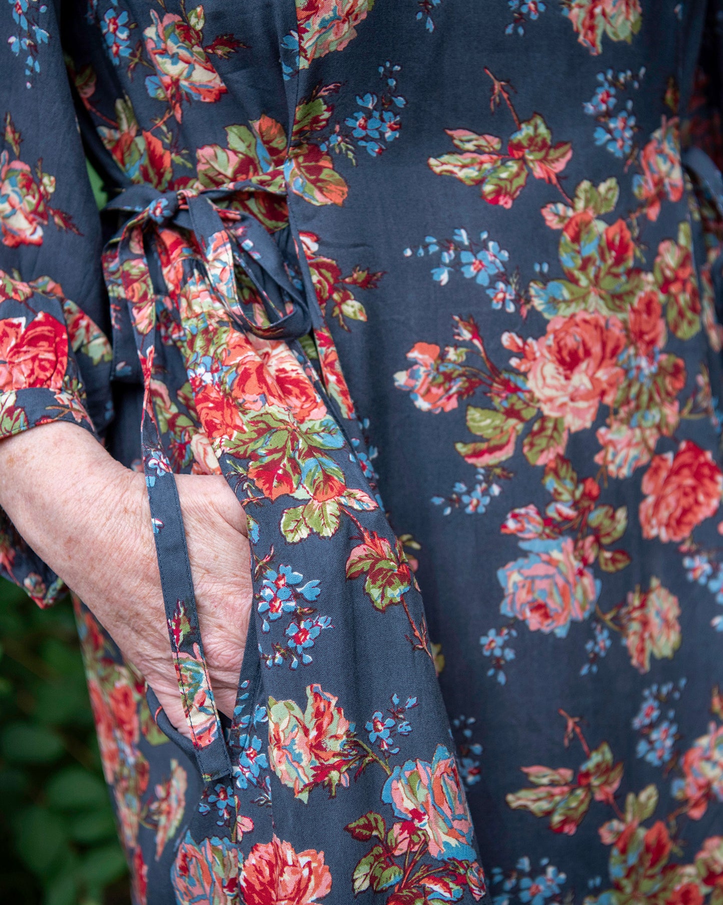 Victorian Rose Dress in Navy