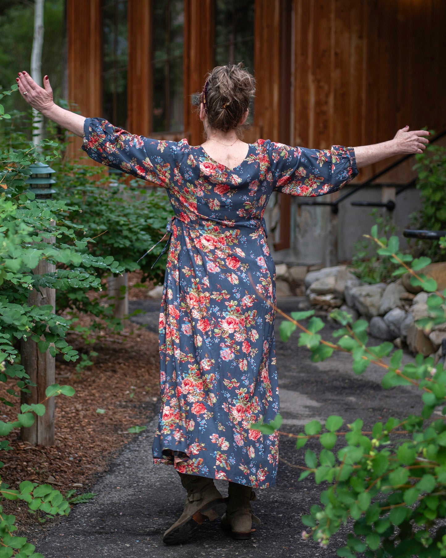 Victorian Rose Dress in Navy