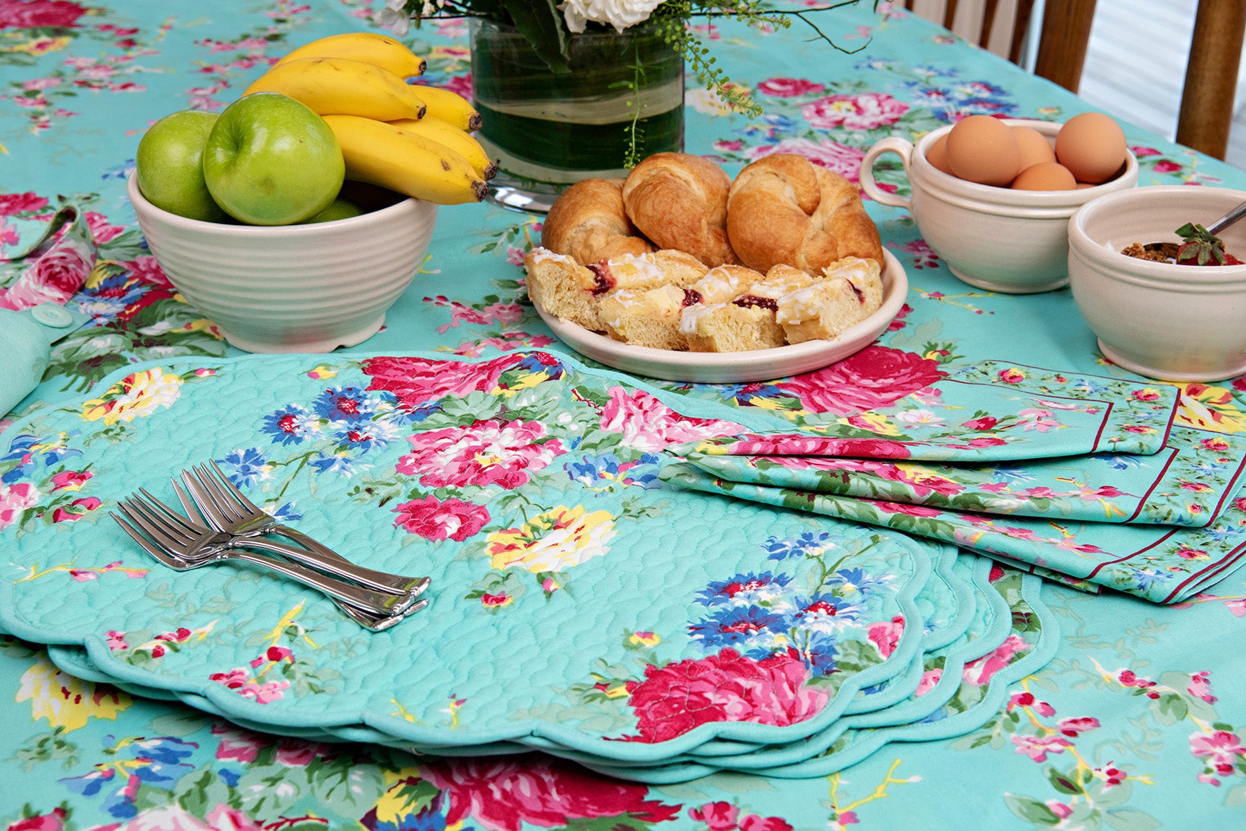 Essential Napkin Set of 4 - Pink  Kitchen & Table Linens, Napkins  :Beautiful Designs by April Cornell