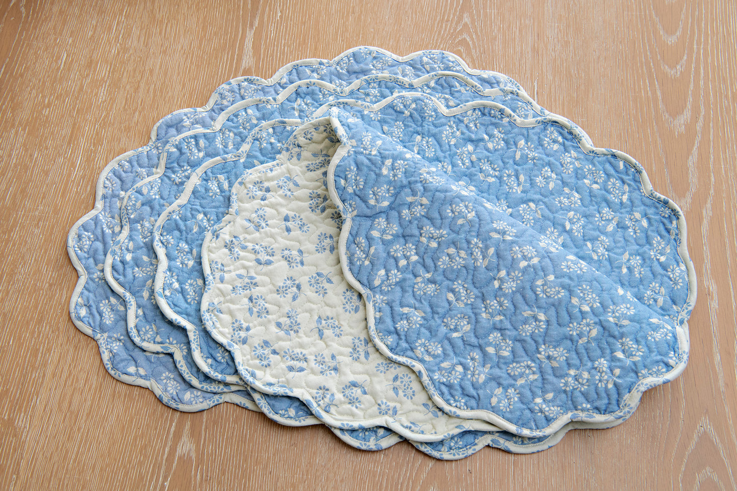 Ditsy Daisy Quilted Placemats, Set of 4