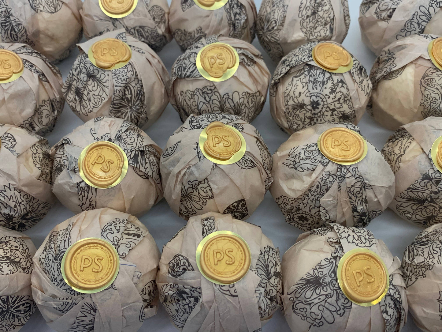 Wrapped Bath Bomb in Lemongrass Calendulas