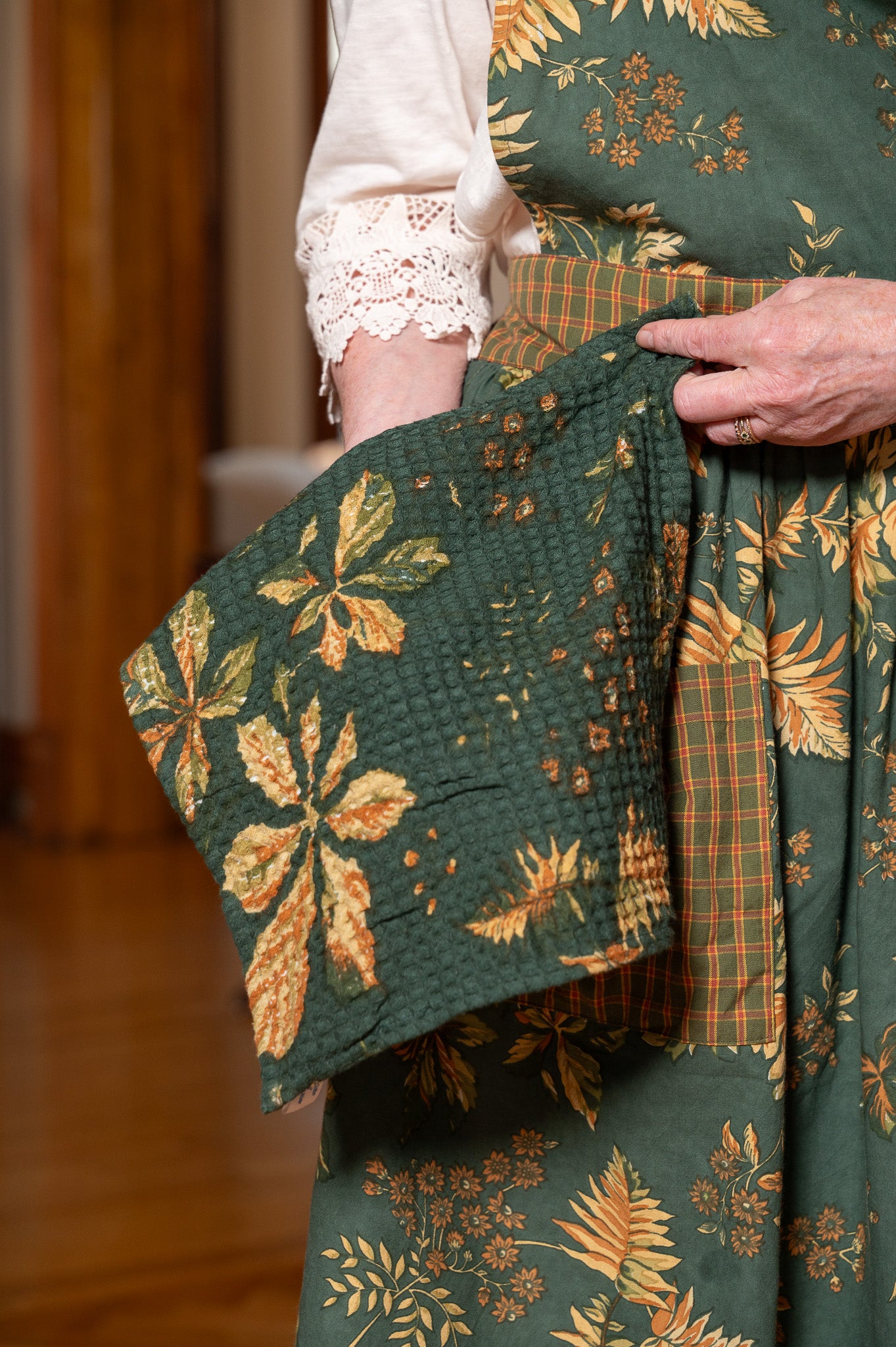 Adirondack Apron & Tea Towel Set