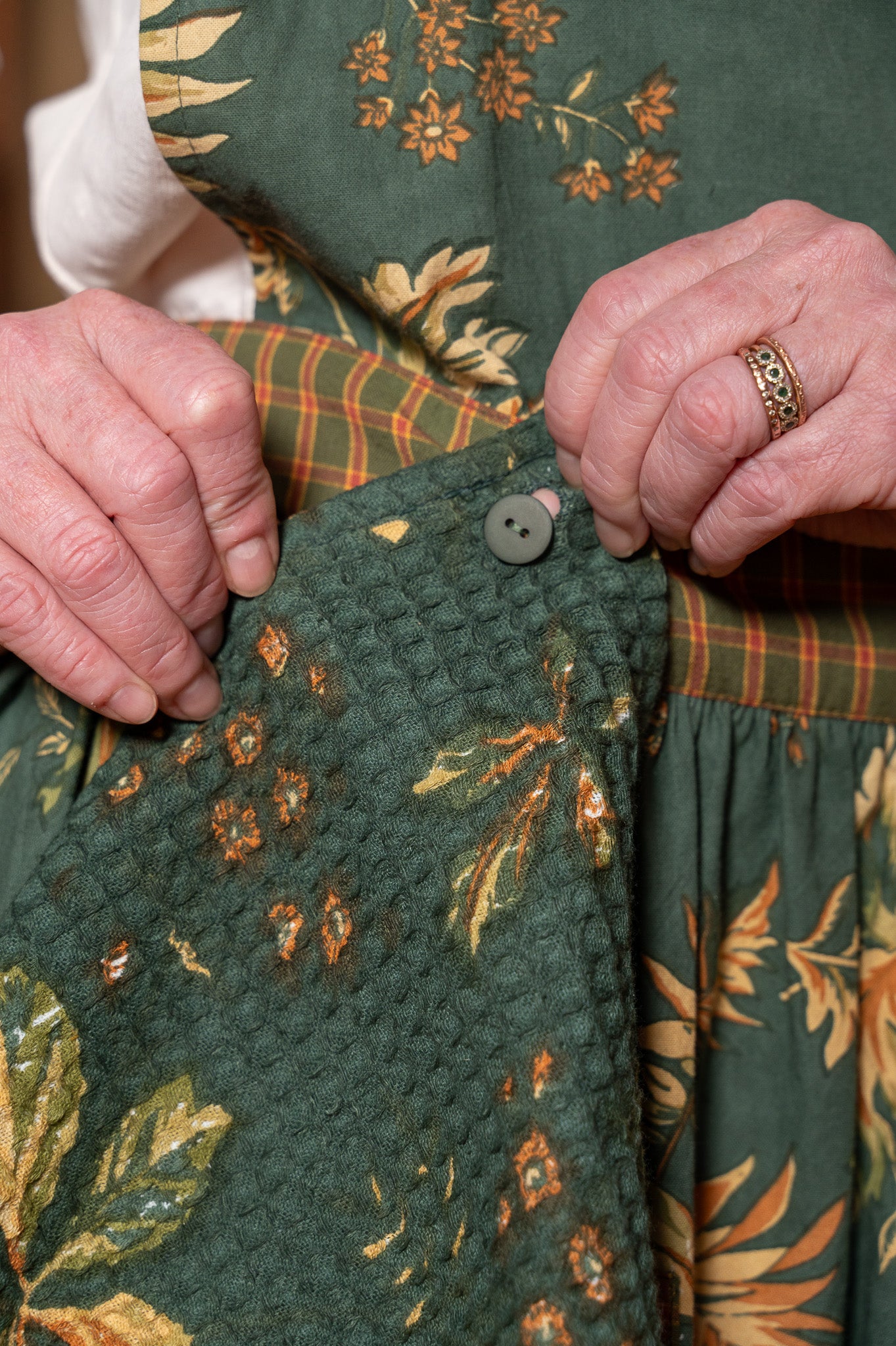 Adirondack Apron & Tea Towel Set