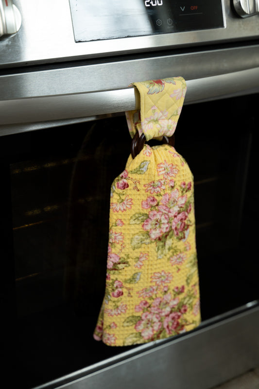 Apple Blossom Tea Towel + Set Of 3 Wooden Loop Hangers