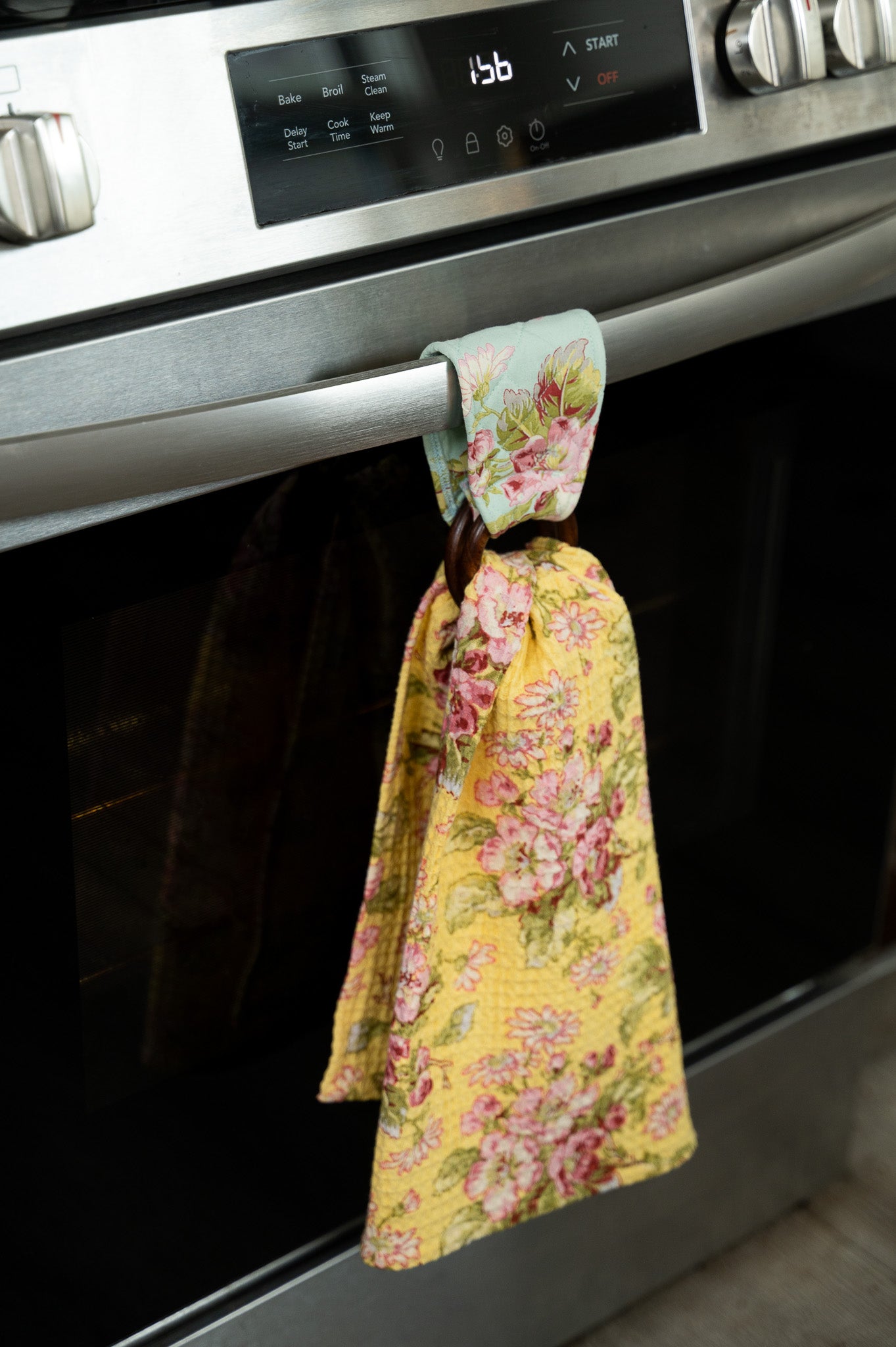 Apple Blossom Tea Towel + Set Of 3 Wooden Loop Hangers