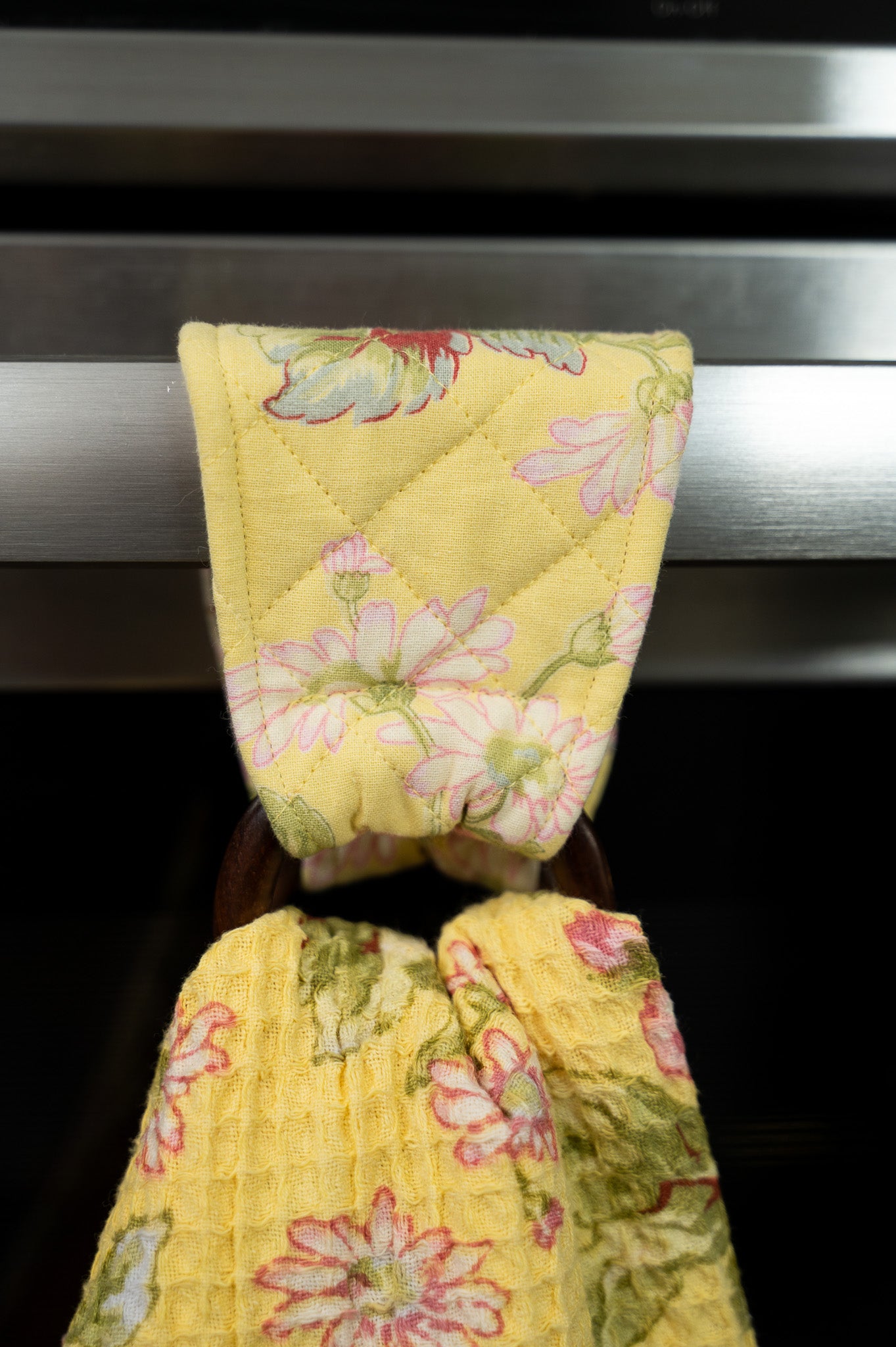 Apple Blossom Tea Towel + Set Of 3 Wooden Loop Hangers