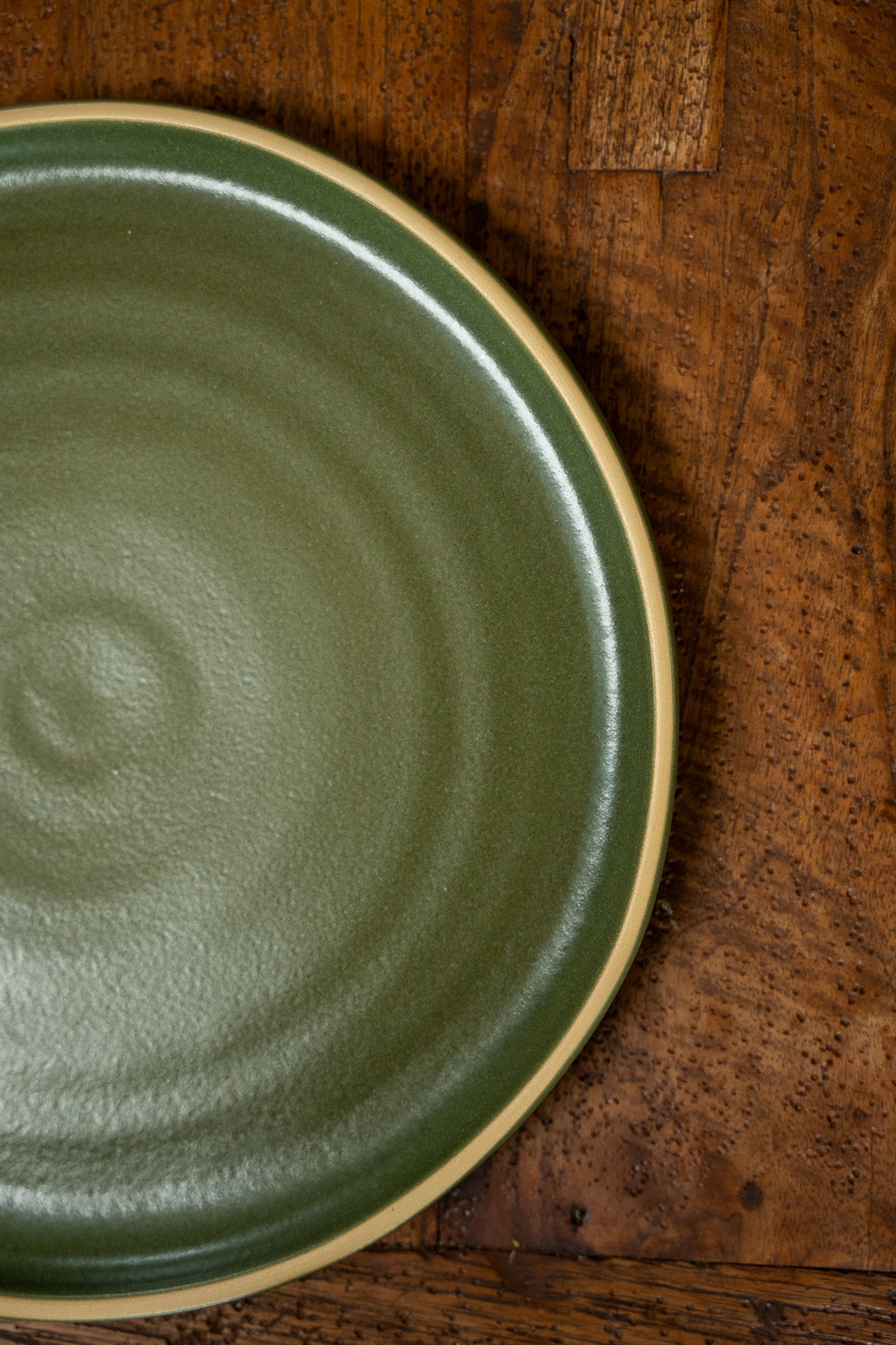 The Brookline Dinner Plate in Moss