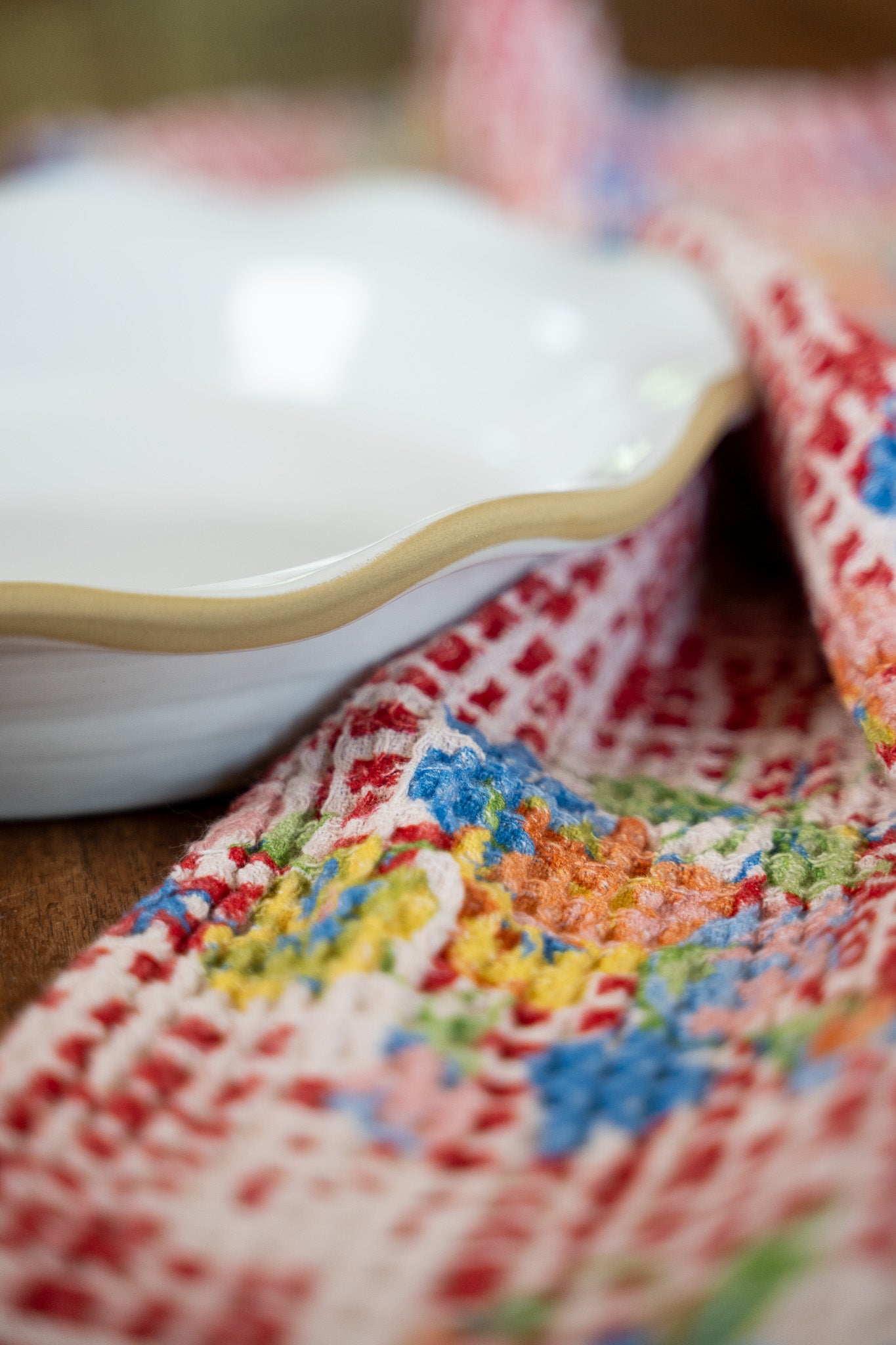 The Brookline Frilly Pie Plate in Ivory