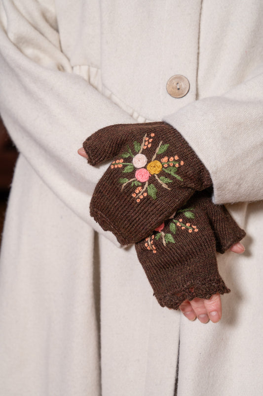 Belle Fingerless Gloves in Brown