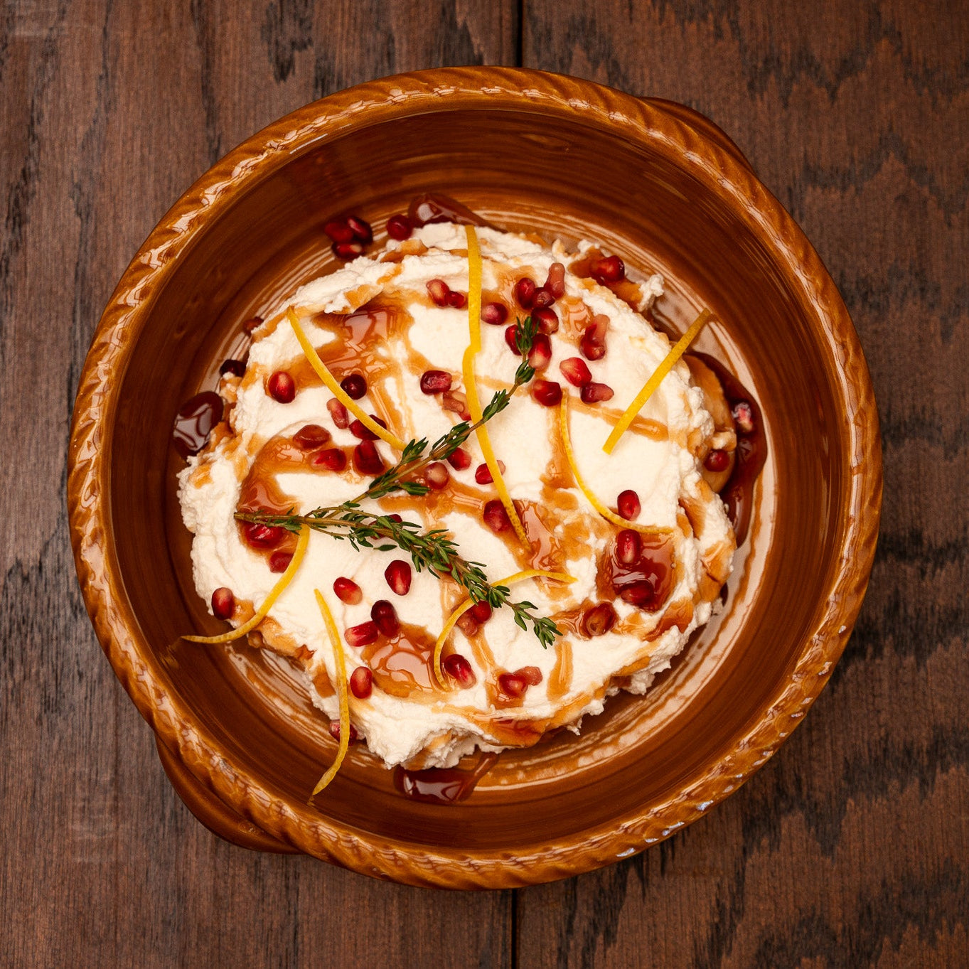 Cinnamon Glaze Quiche Dish