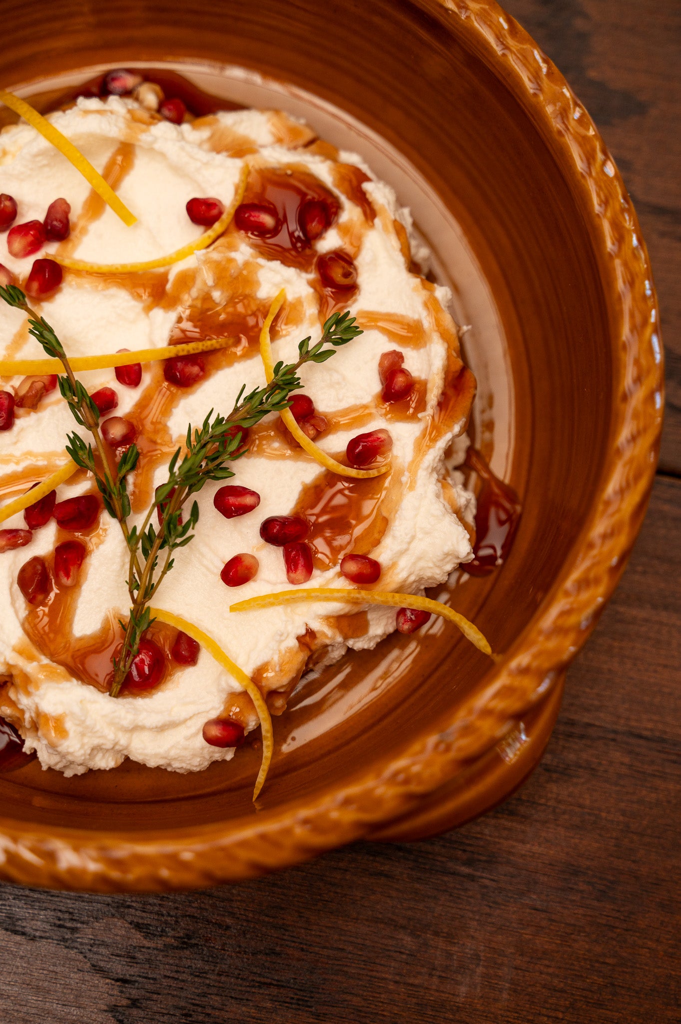 Cinnamon Glaze Quiche Dish