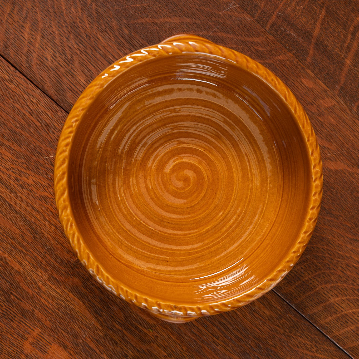 Cinnamon Glaze Quiche Dish