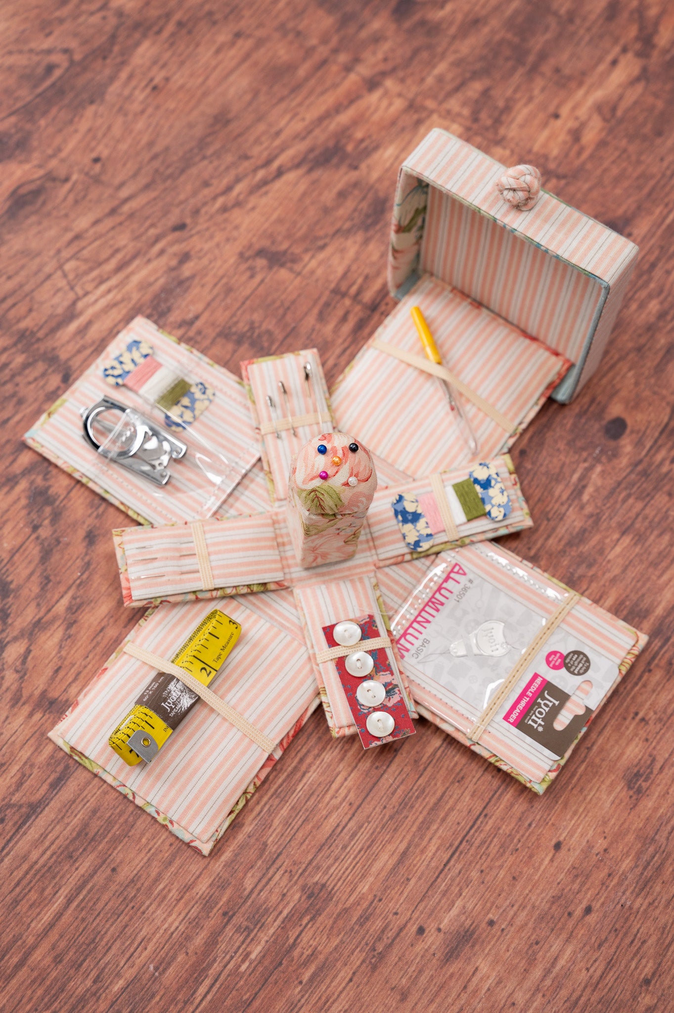 Occasion Magic Sewing Box