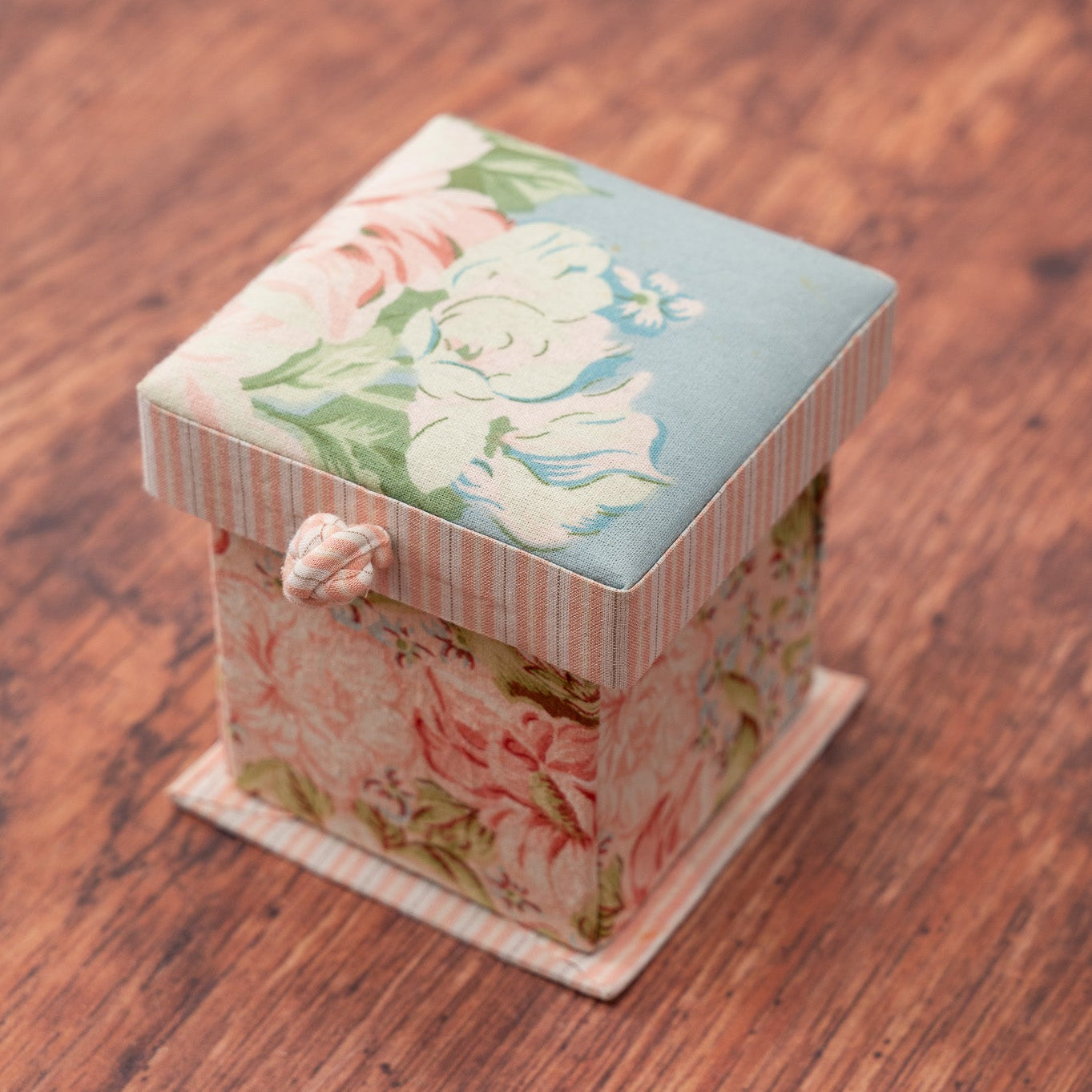 Occasion Magic Sewing Box