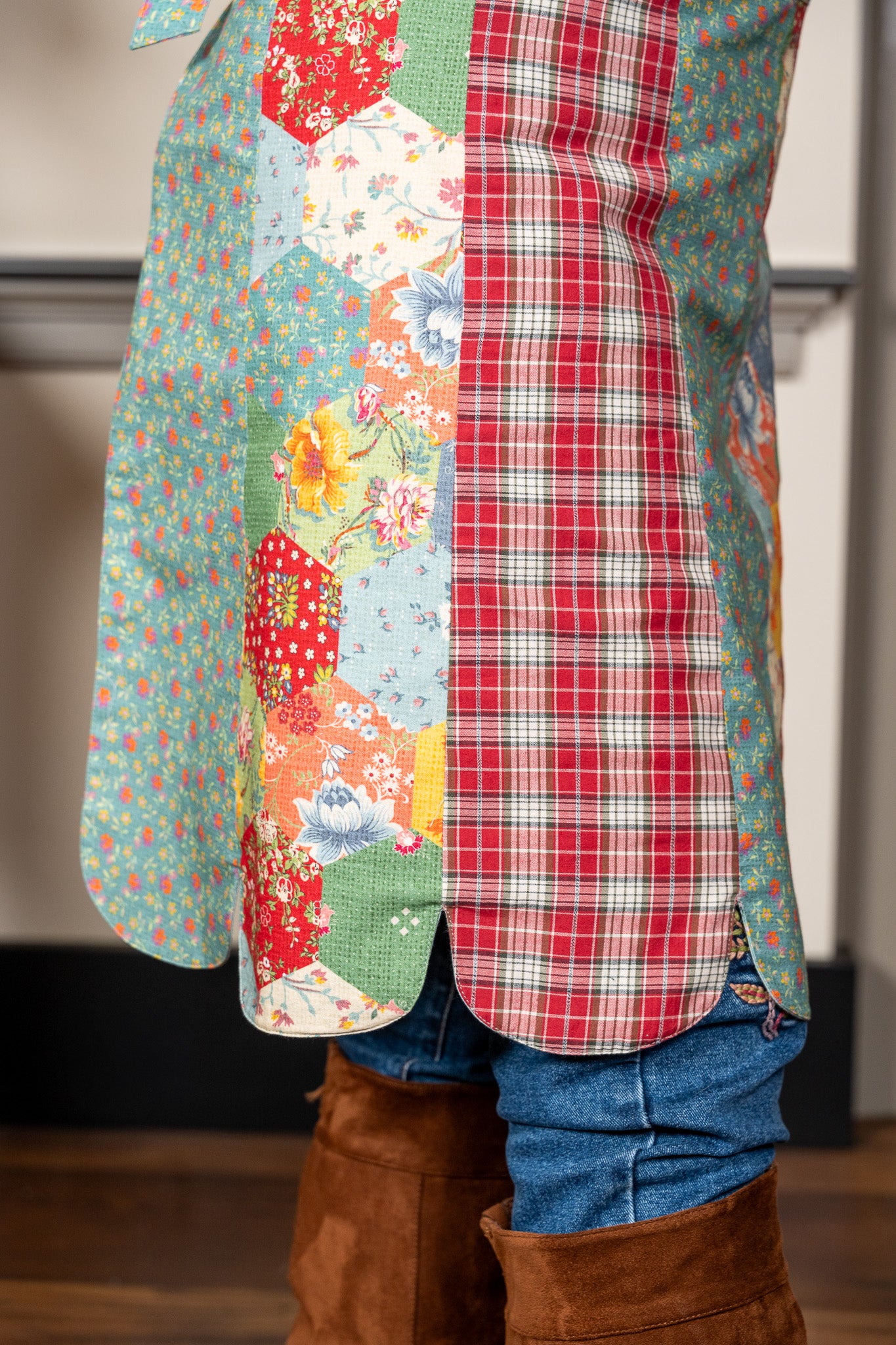 County Fair Patchwork Scallop Half Apron
