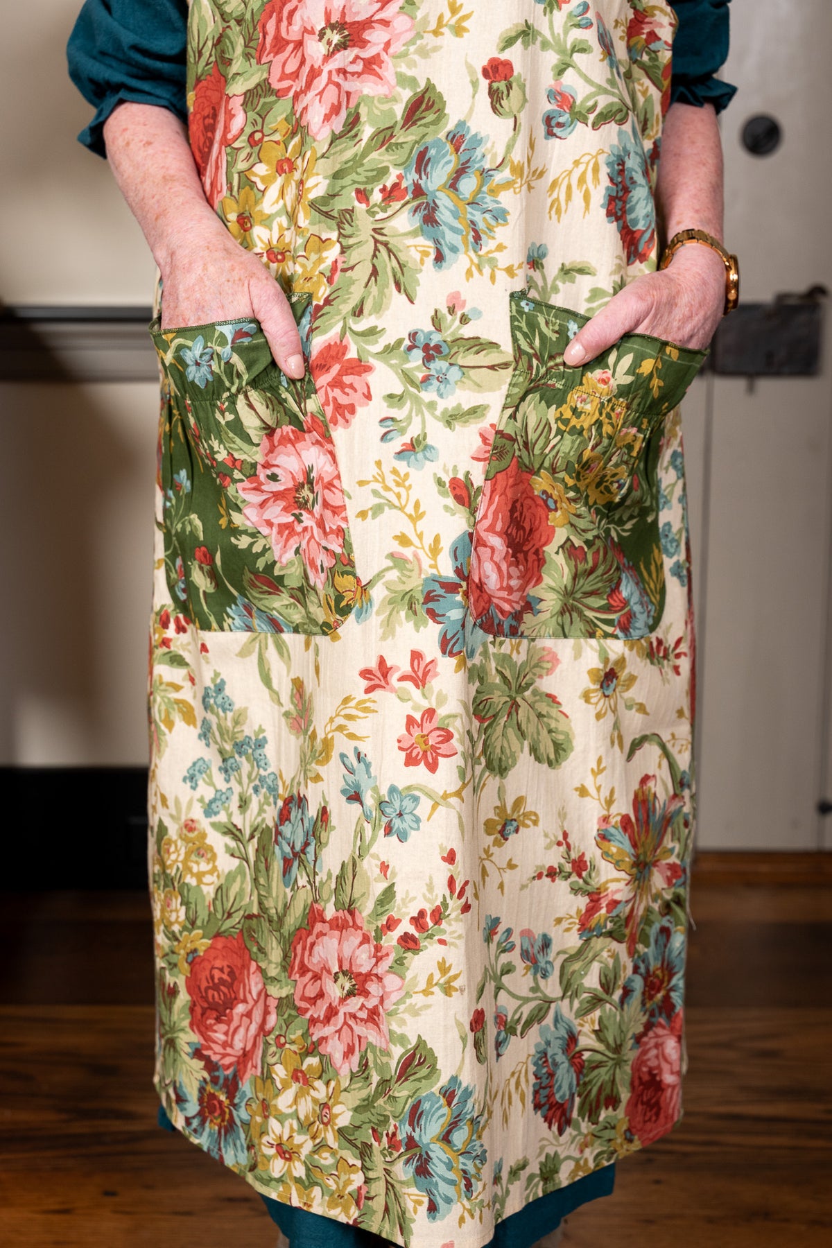 Eternal Rose Farmhouse Apron