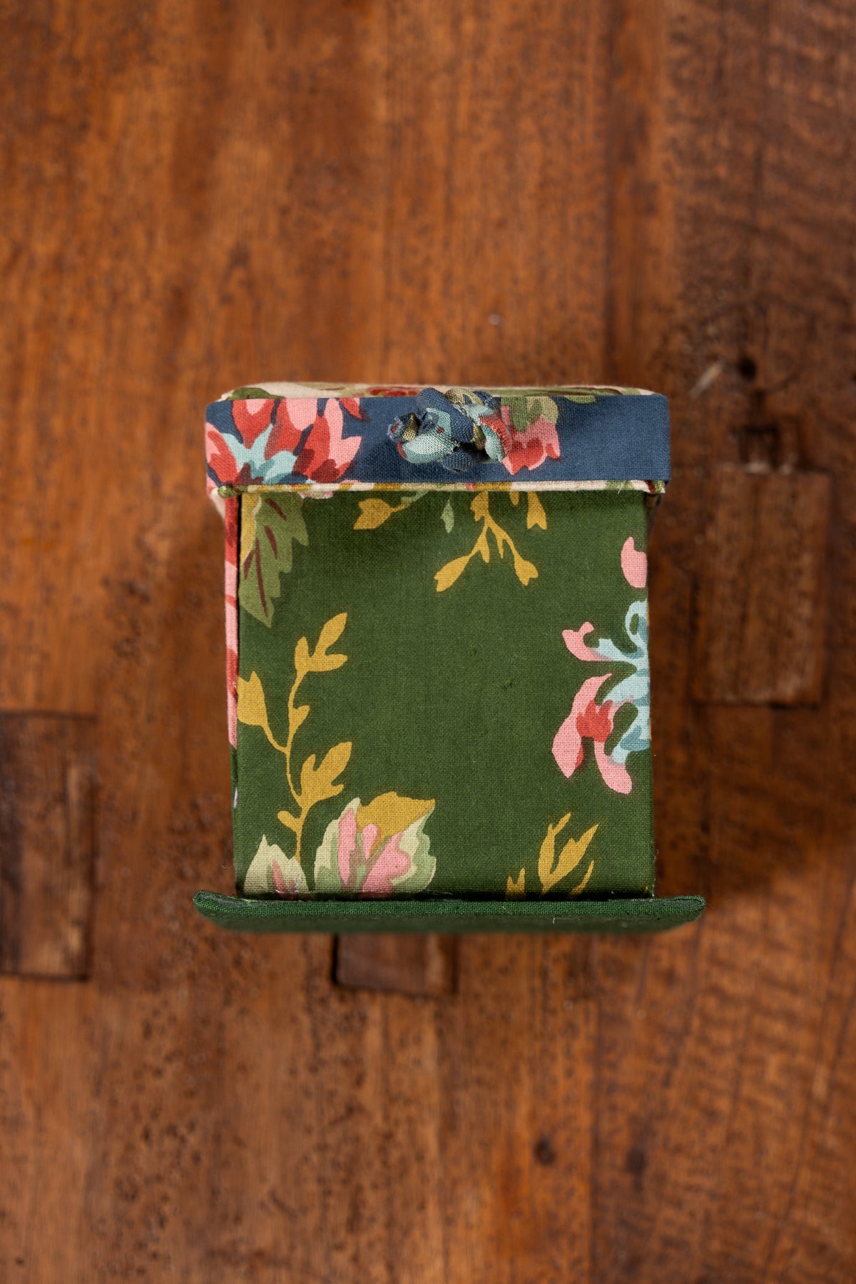 Eternal Rose Magic Sewing Box