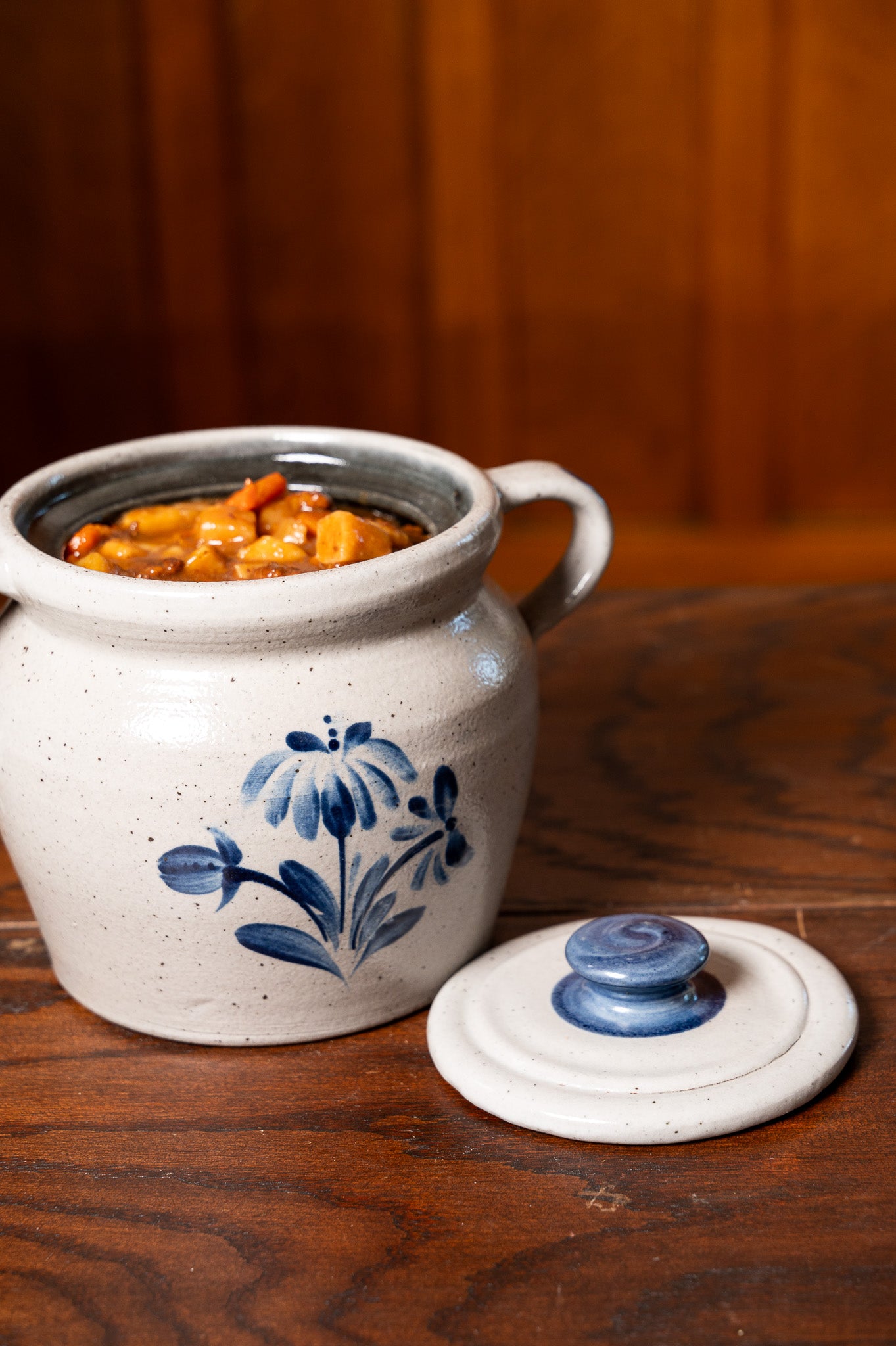 Covered Bean Pot with Lid in Classic Gray Finish