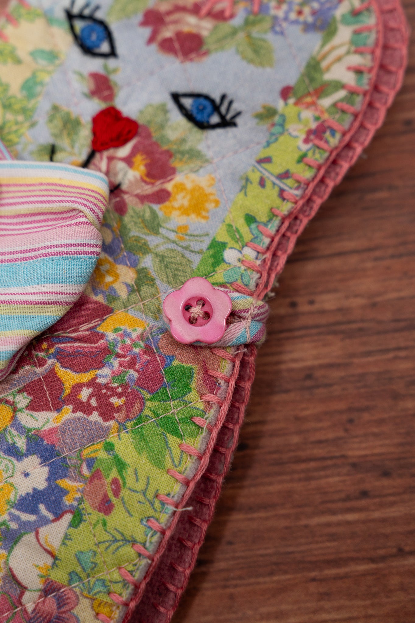 Garden Collage Patchwork Cat Sewing Kit