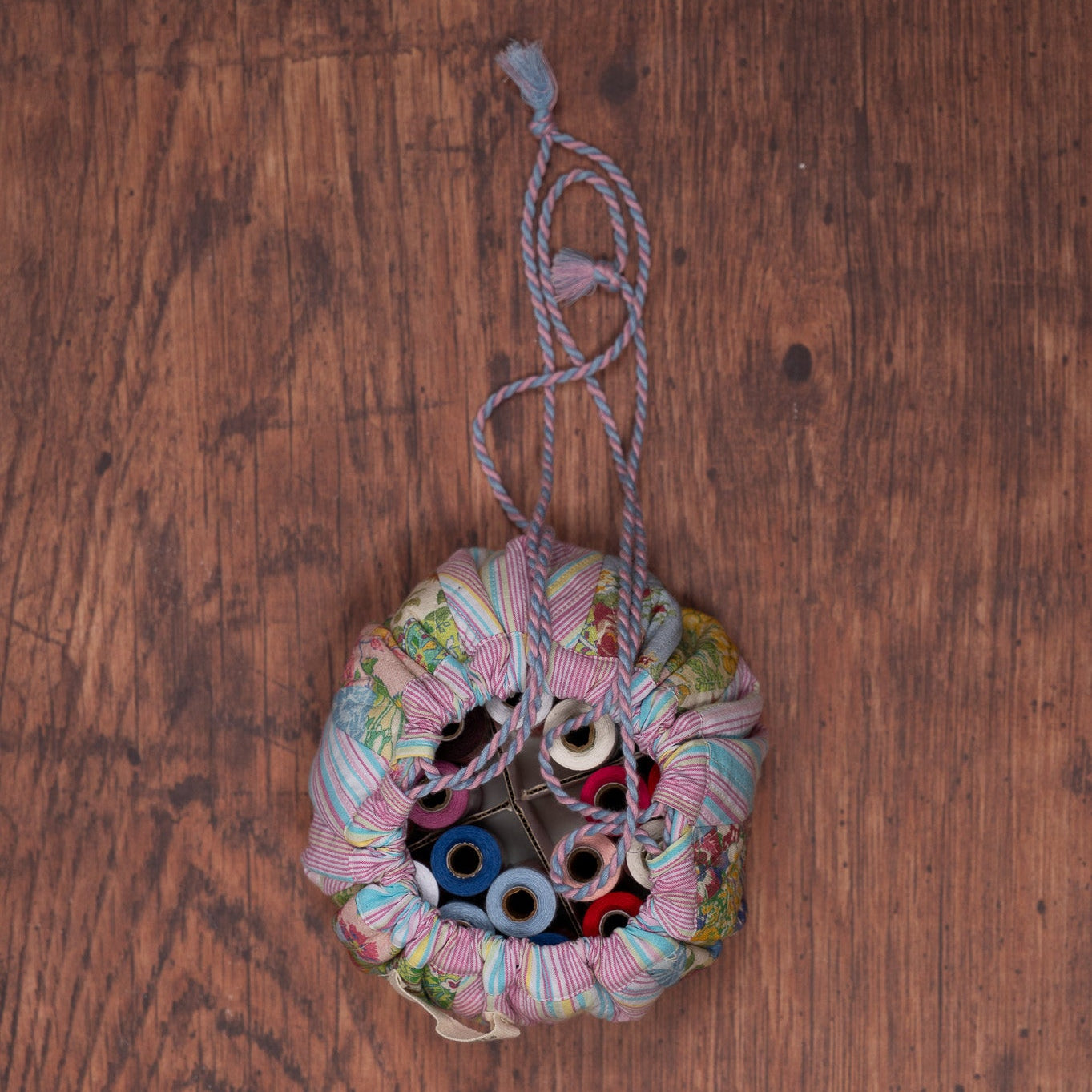 Garden Collage Patchwork Drawstring Sewing Bag + 20 Spools of Thread